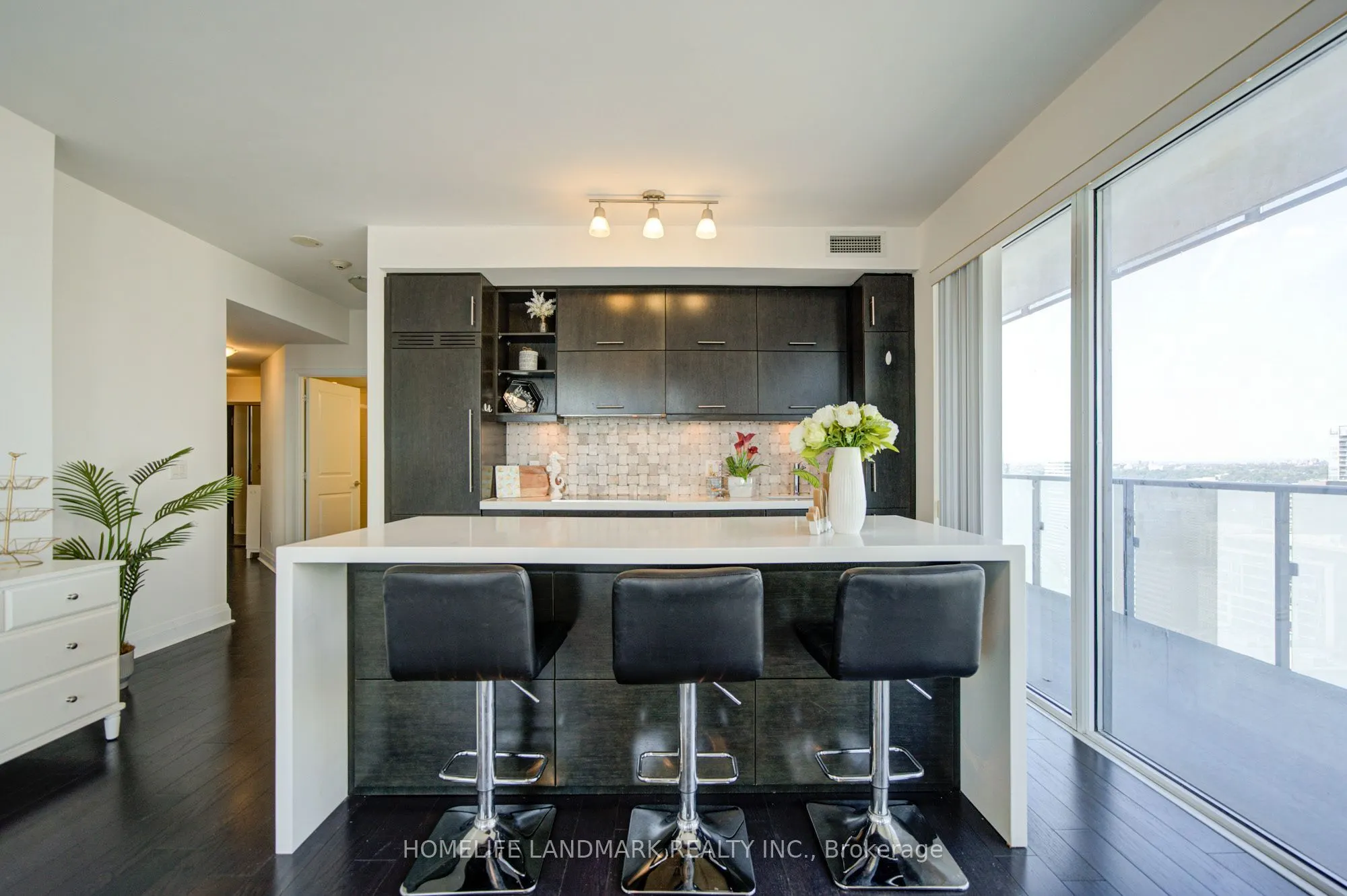 1080 Bay Street #3410