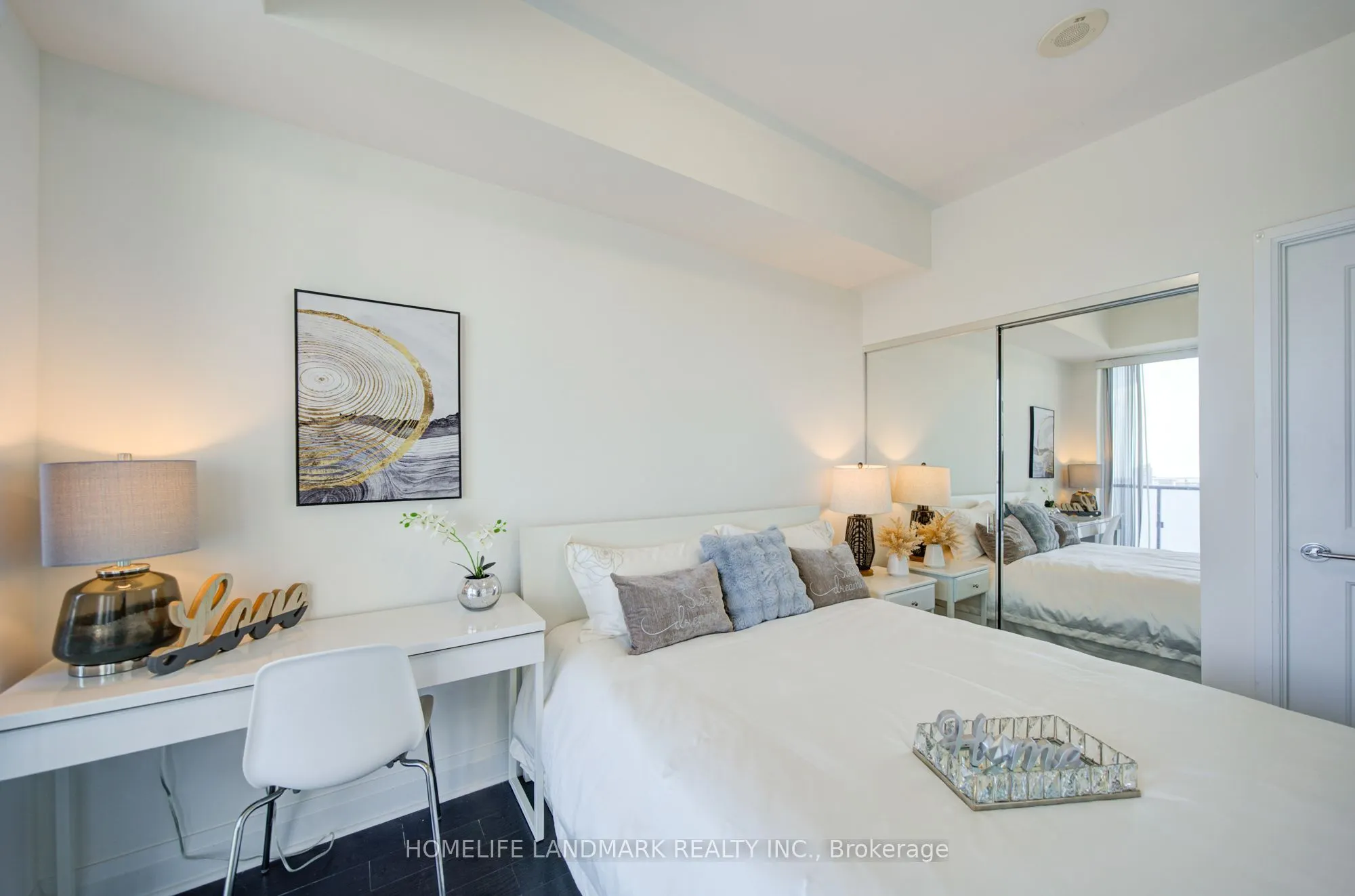 1080 Bay Street #3410