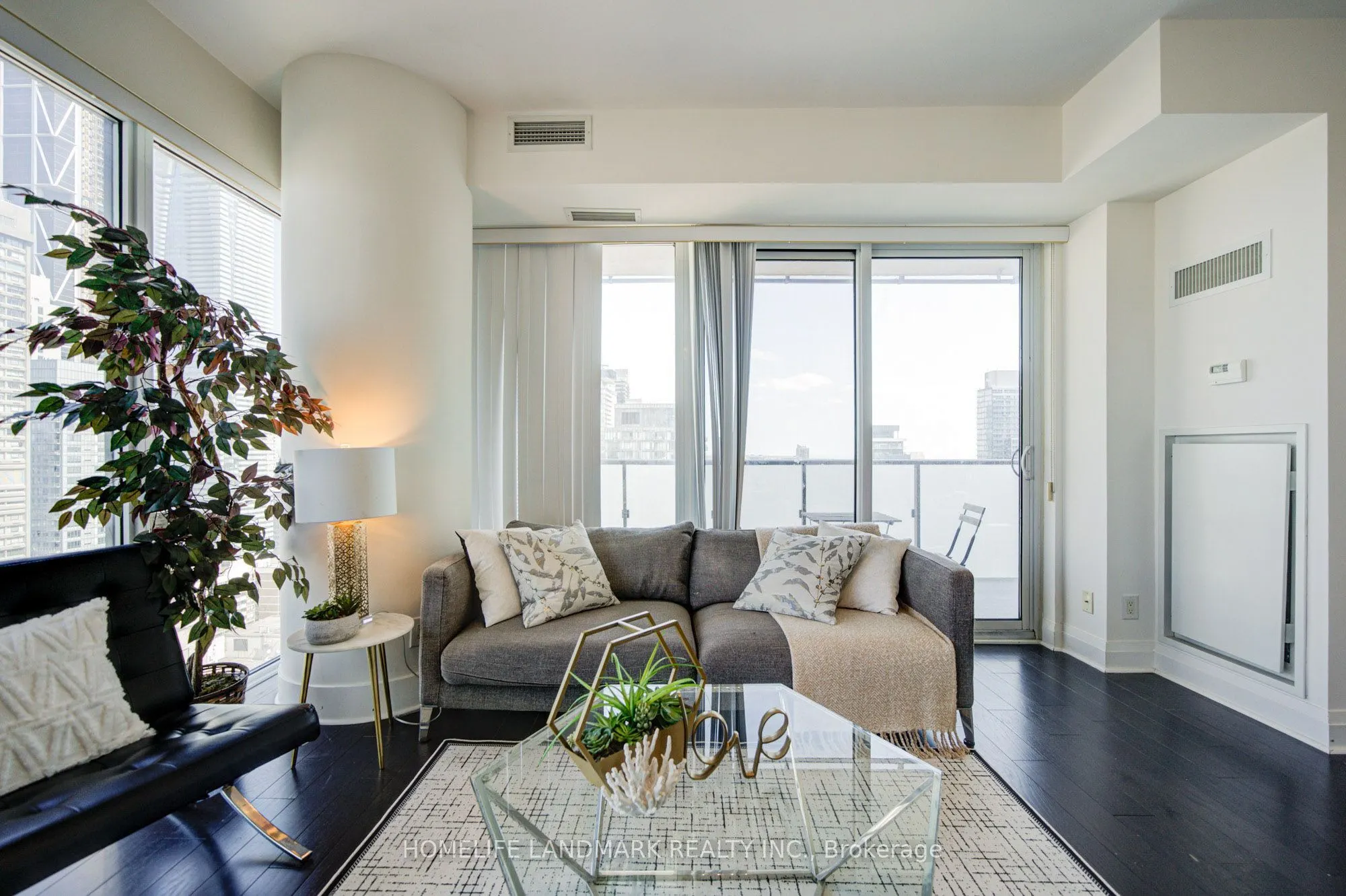 1080 Bay Street #3410