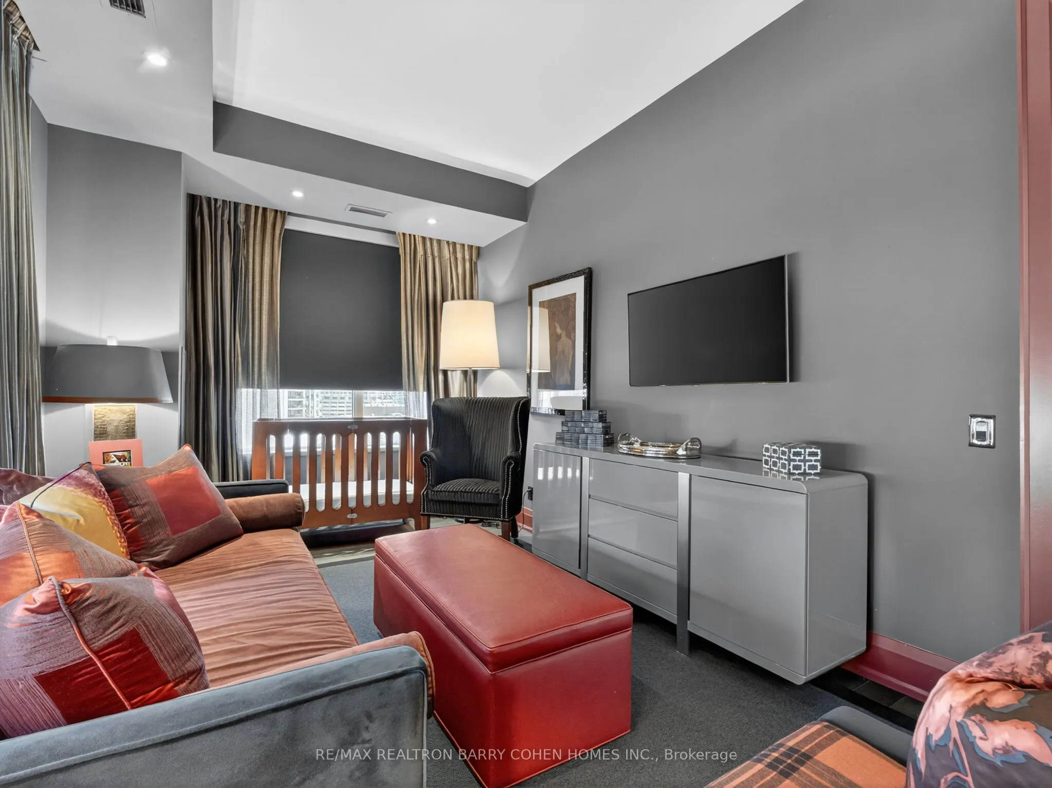 88 Davenport Road #1202