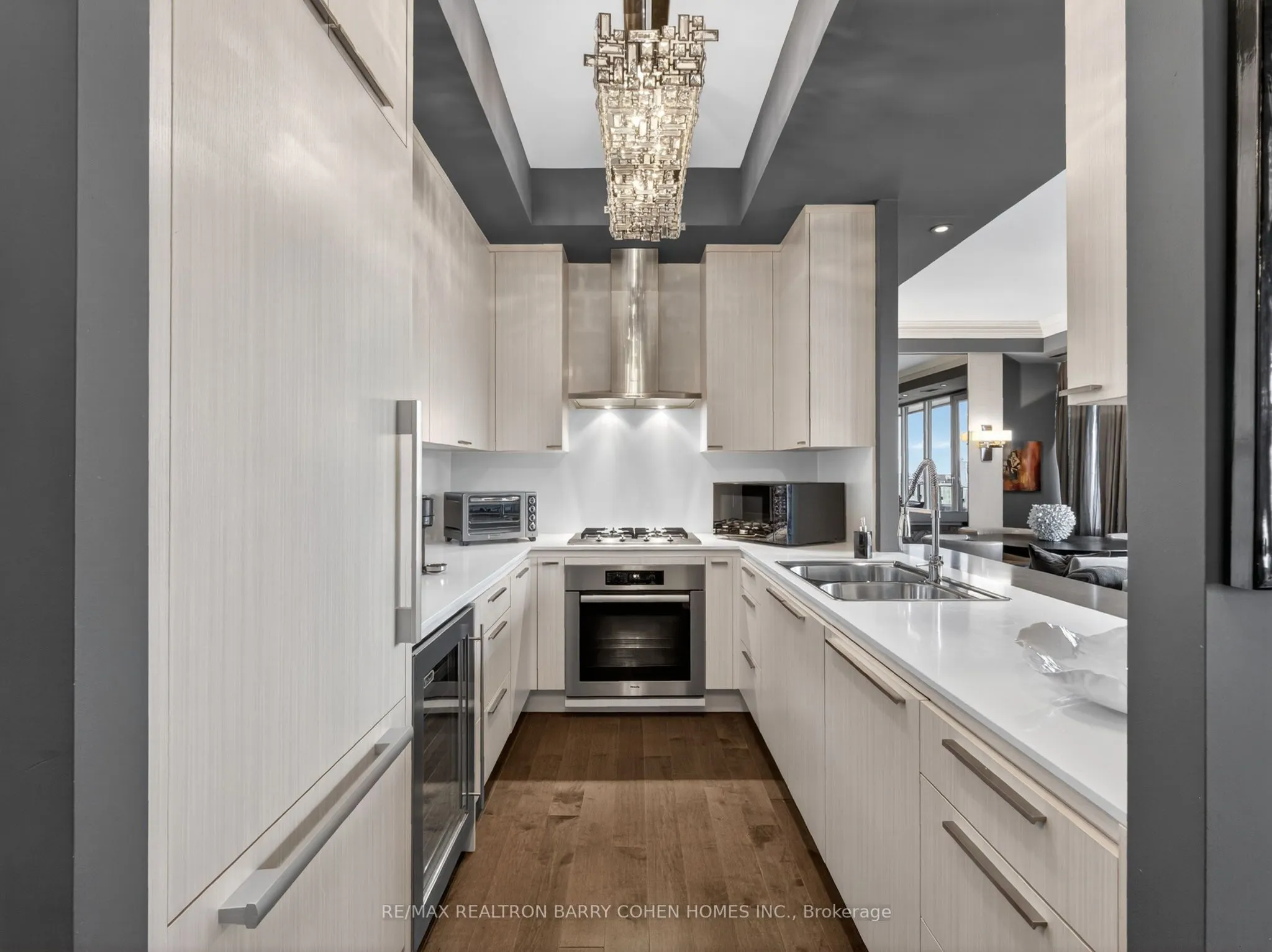 88 Davenport Road #1202