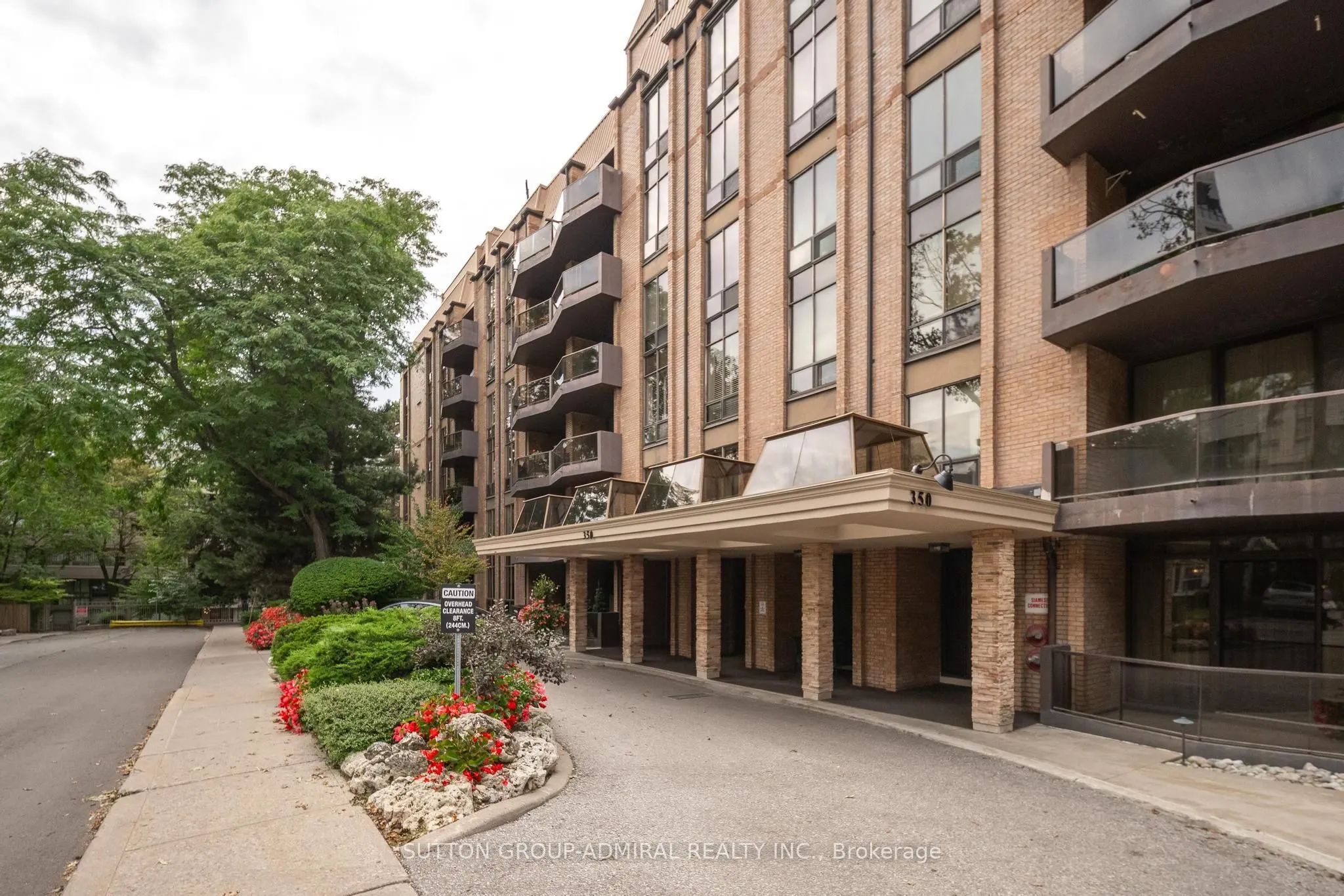 350 Lonsdale Road #206