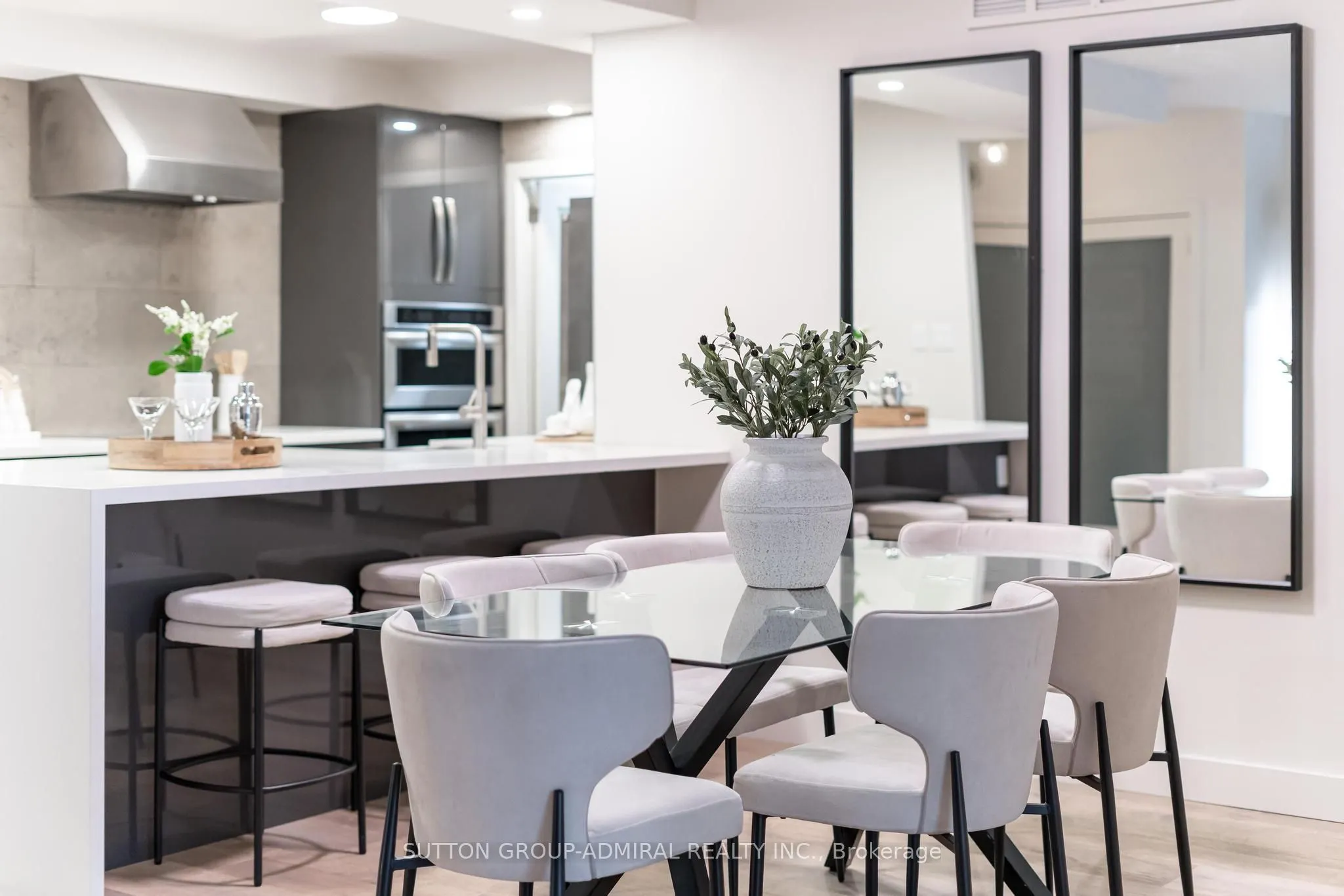 350 Lonsdale Road #206