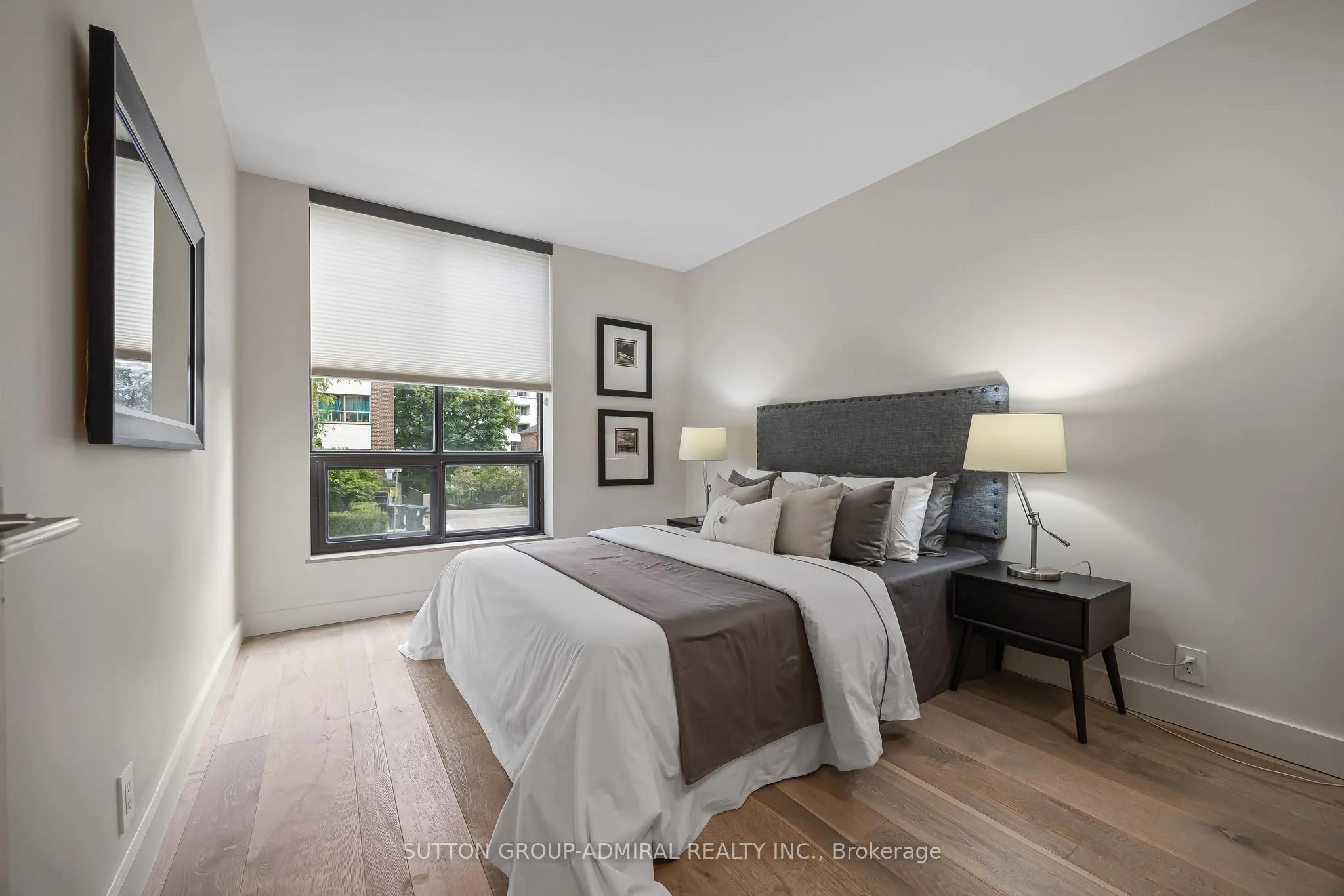 350 Lonsdale Road #206