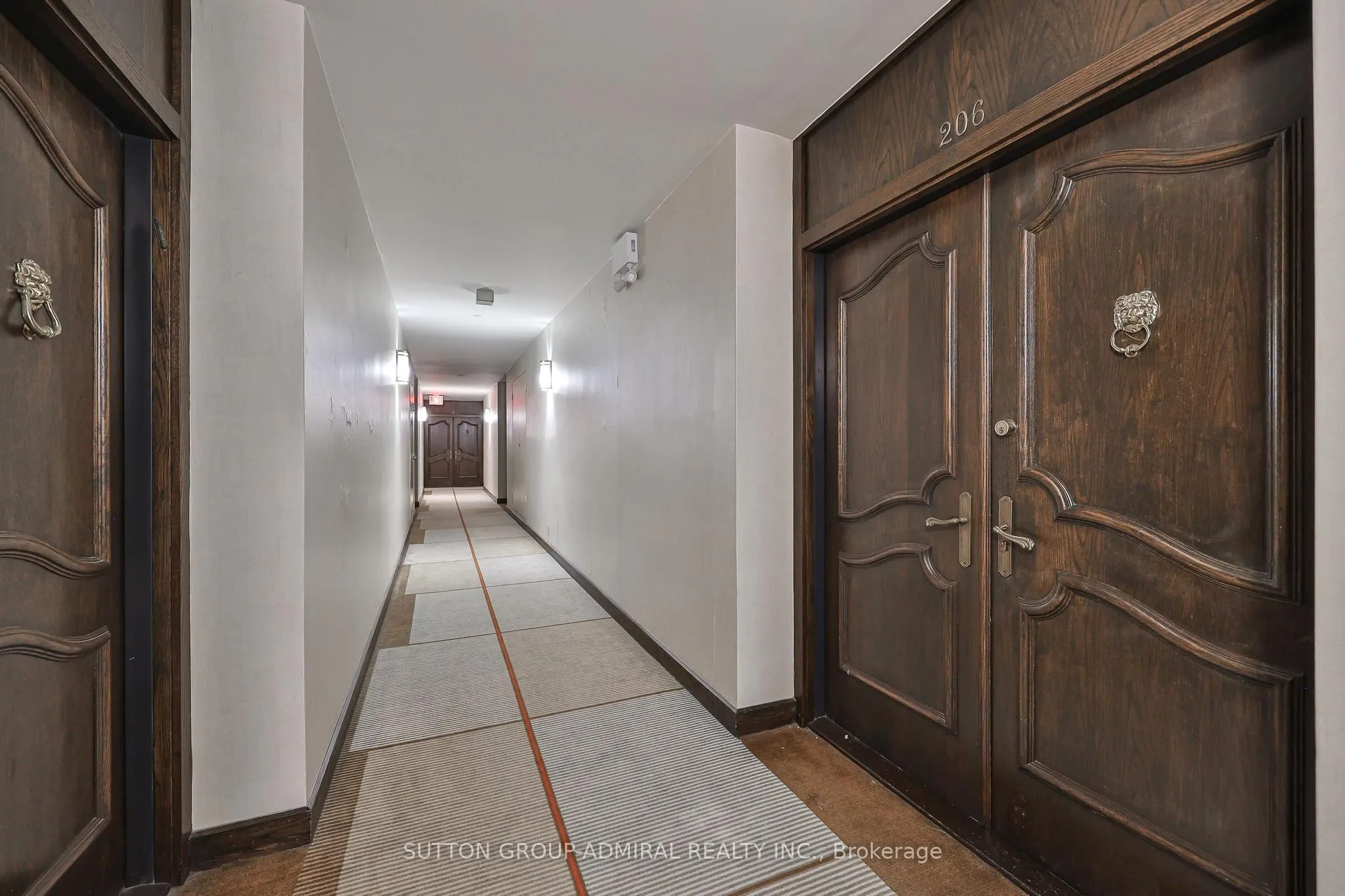 350 Lonsdale Road #206
