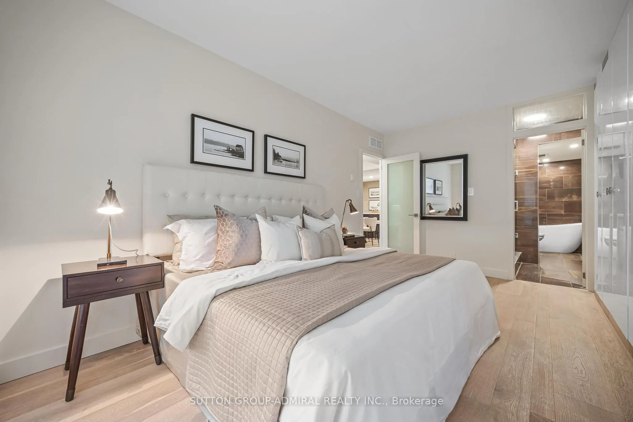 350 Lonsdale Road #206