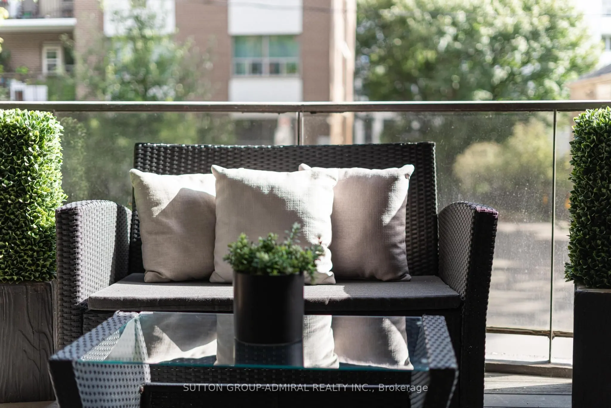 350 Lonsdale Road #206