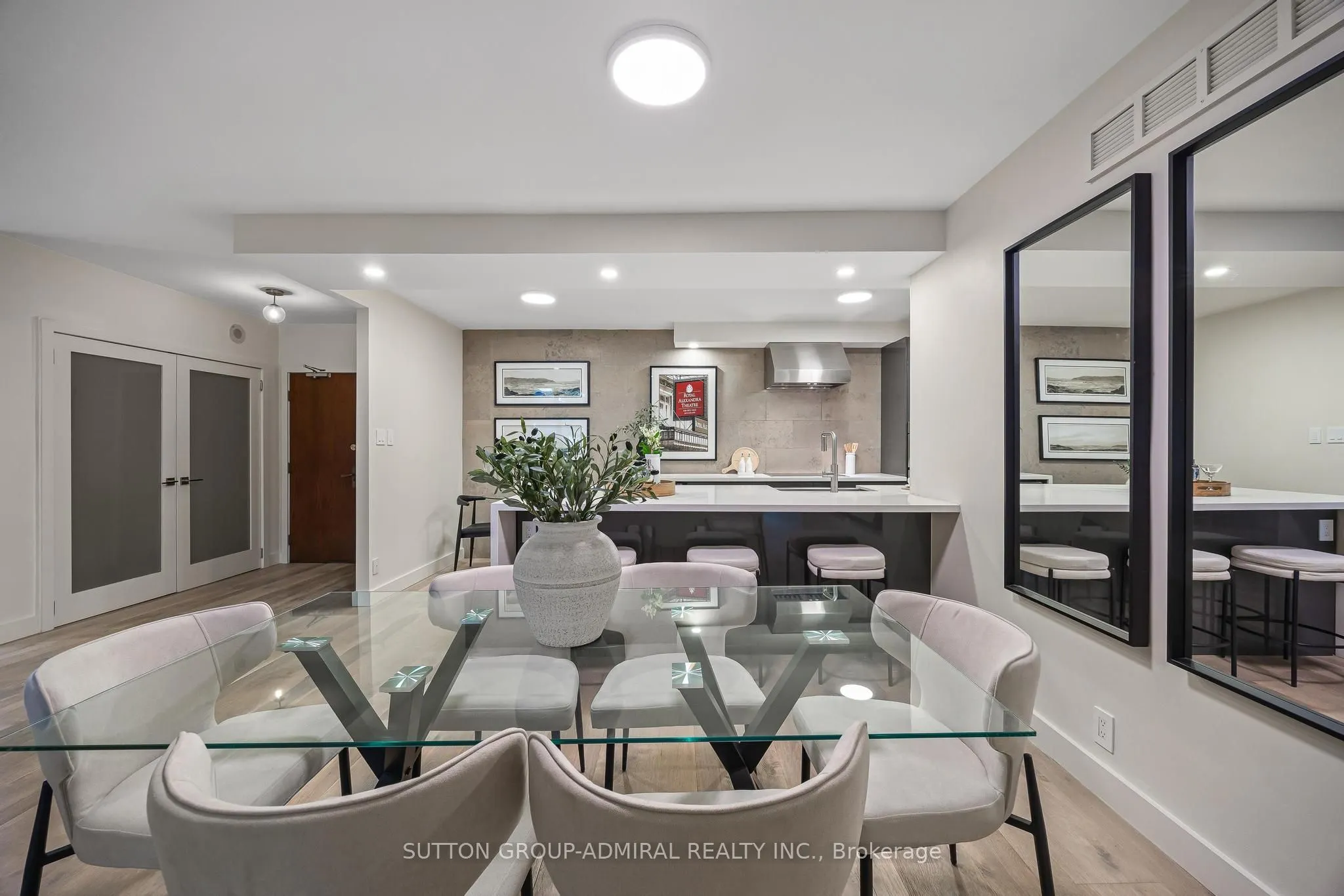 350 Lonsdale Road #206