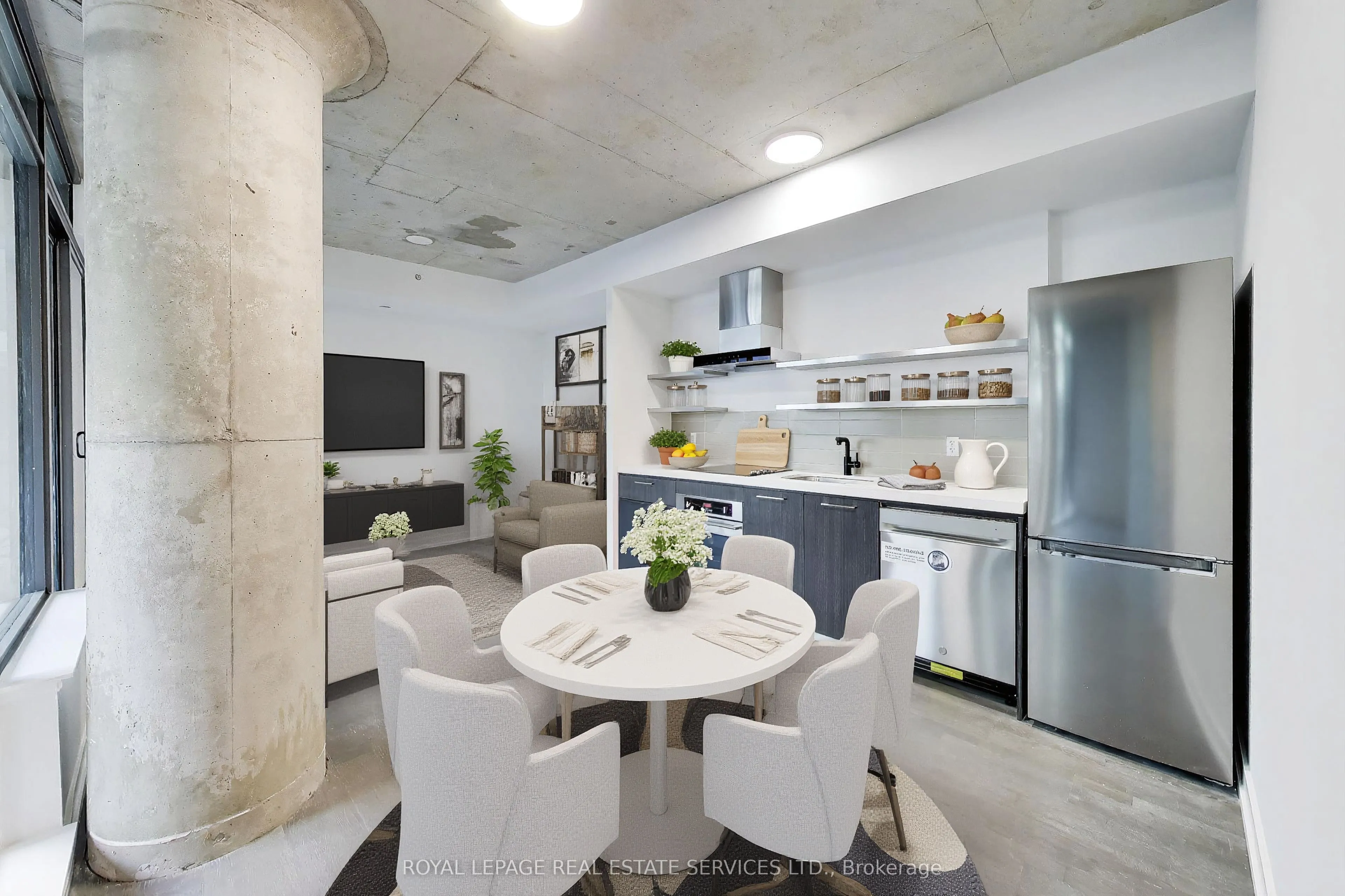 560 King Street W #626