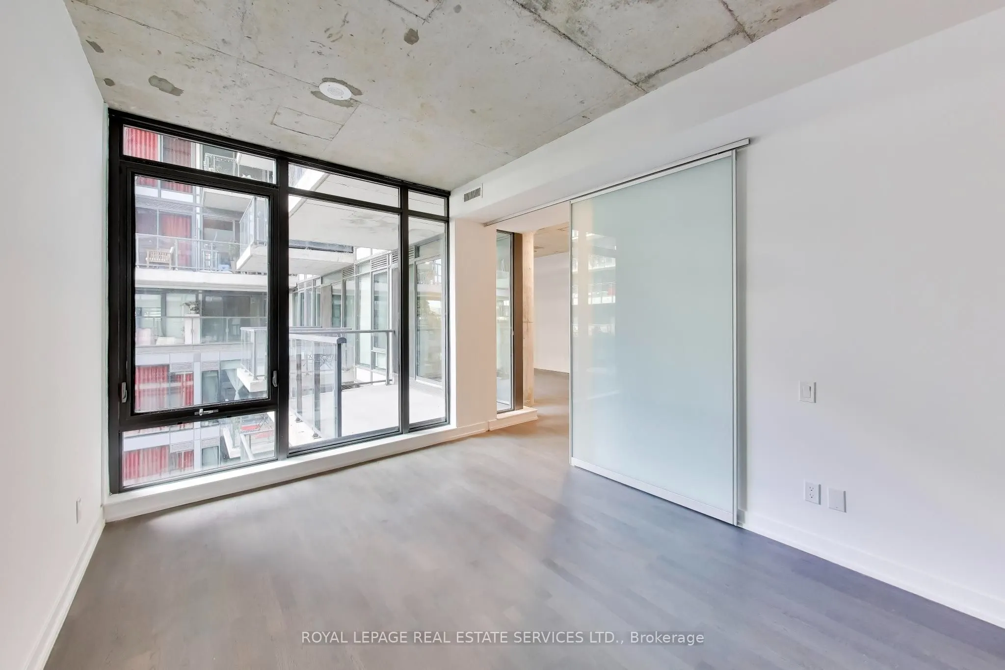 560 King Street W #626