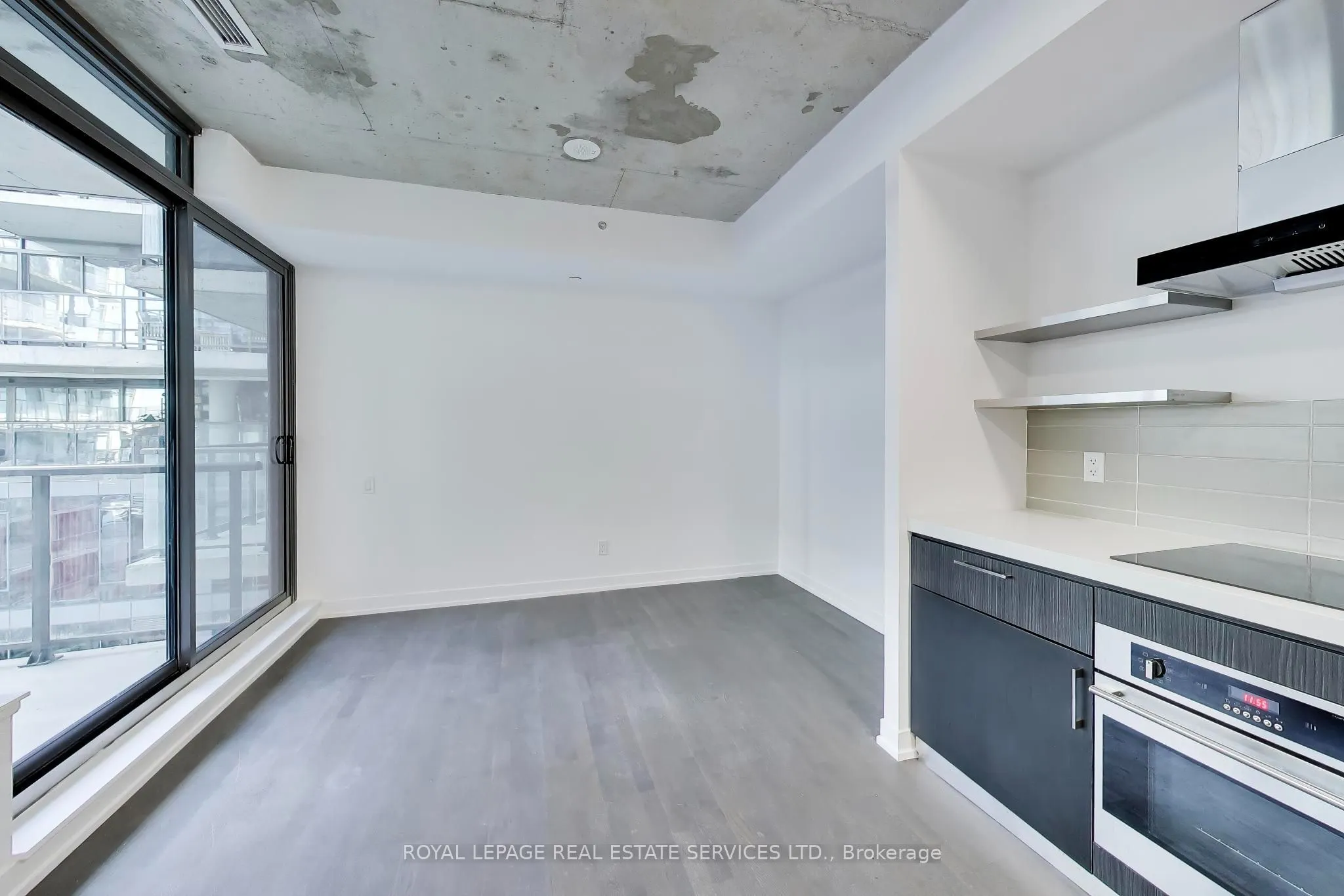 560 King Street W #626