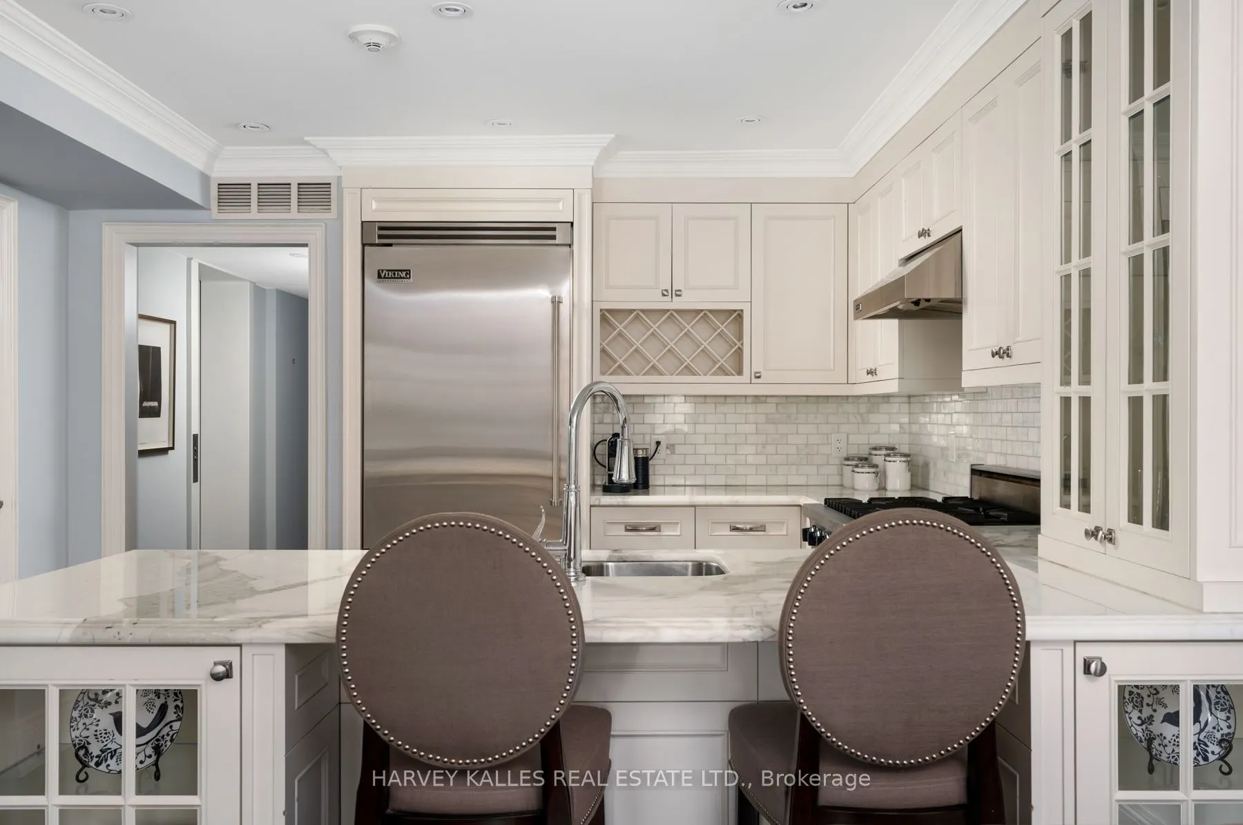 319 Lonsdale Road #2D