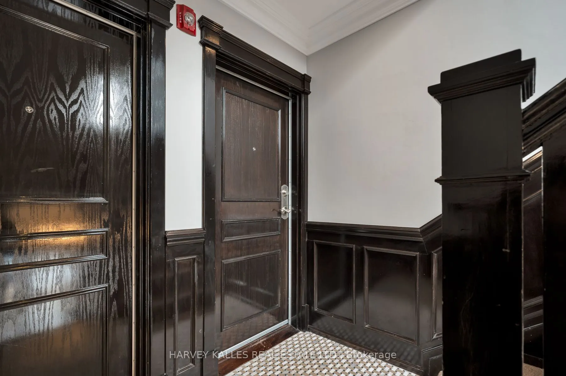 319 Lonsdale Road #2D