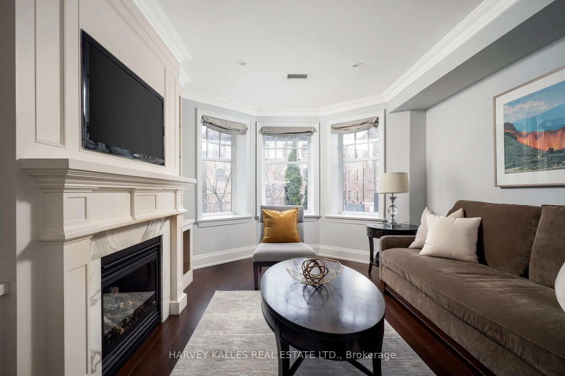 319 Lonsdale Road #2D