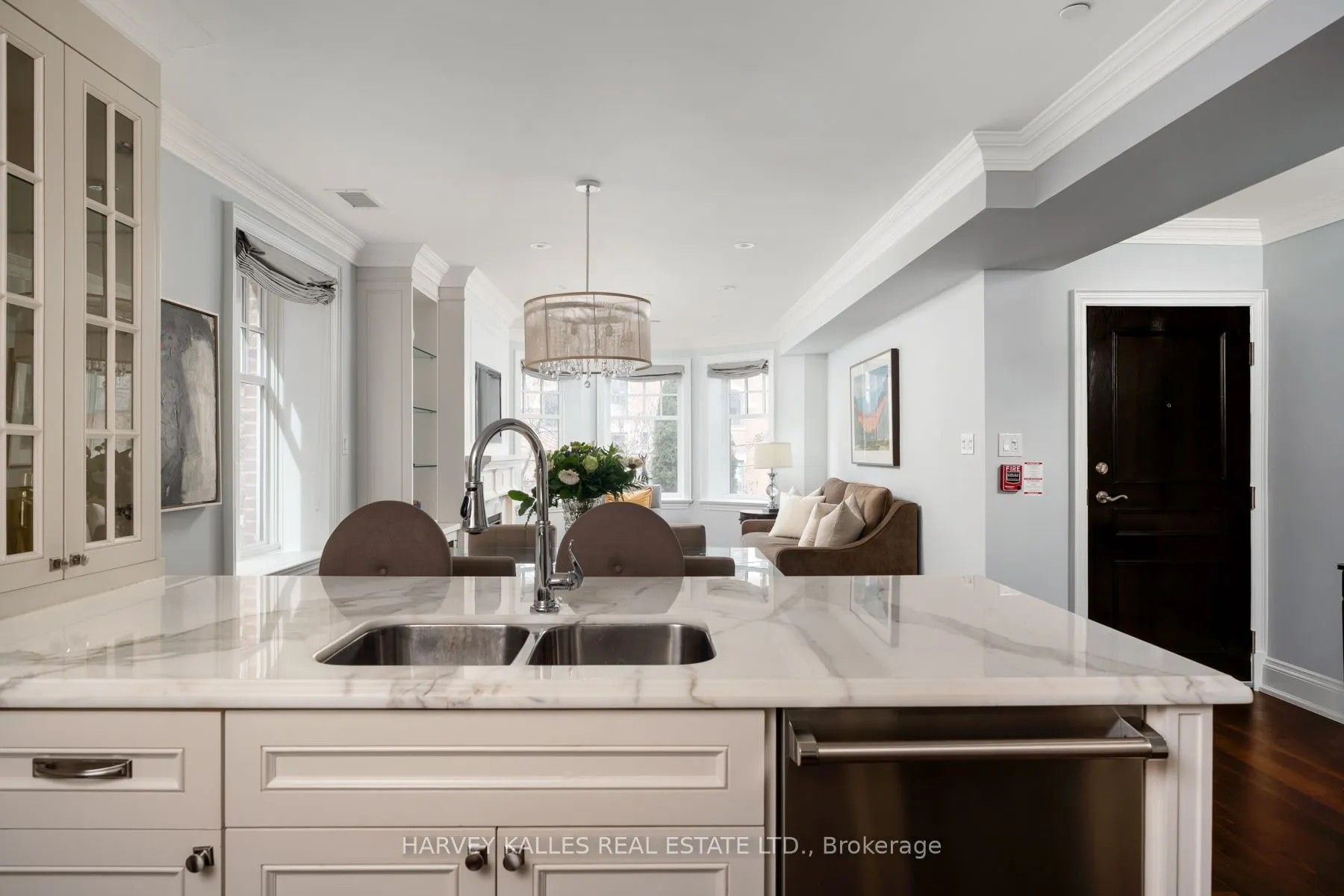 319 Lonsdale Road #2D