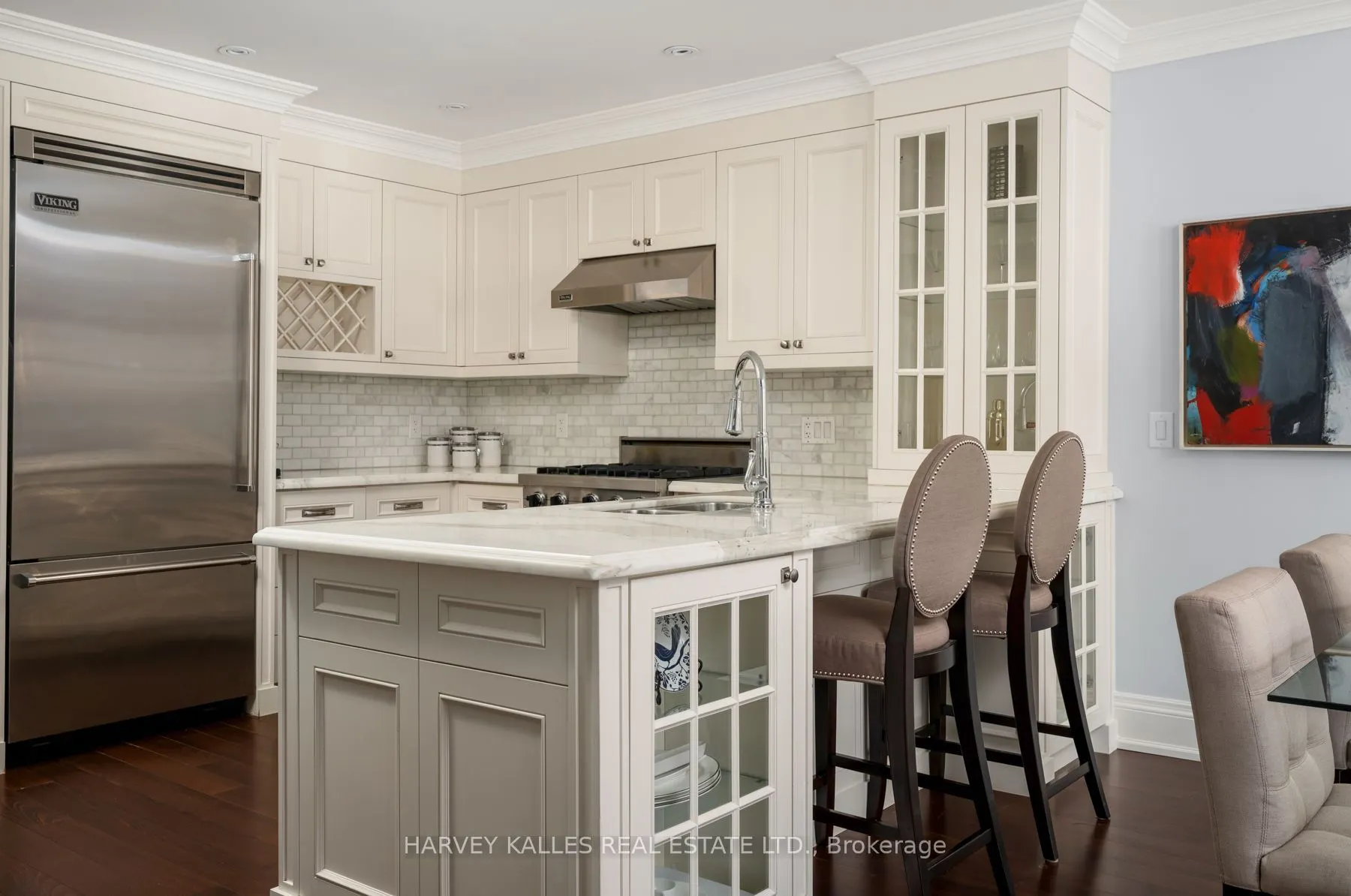 319 Lonsdale Road #2D