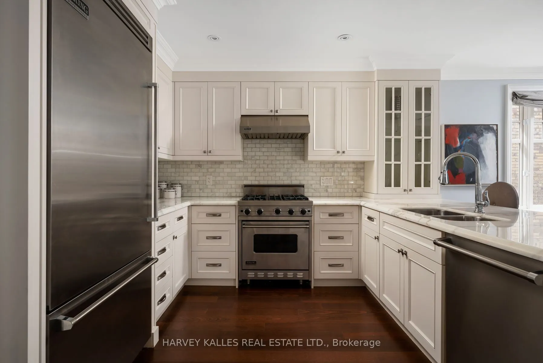 319 Lonsdale Road #2D