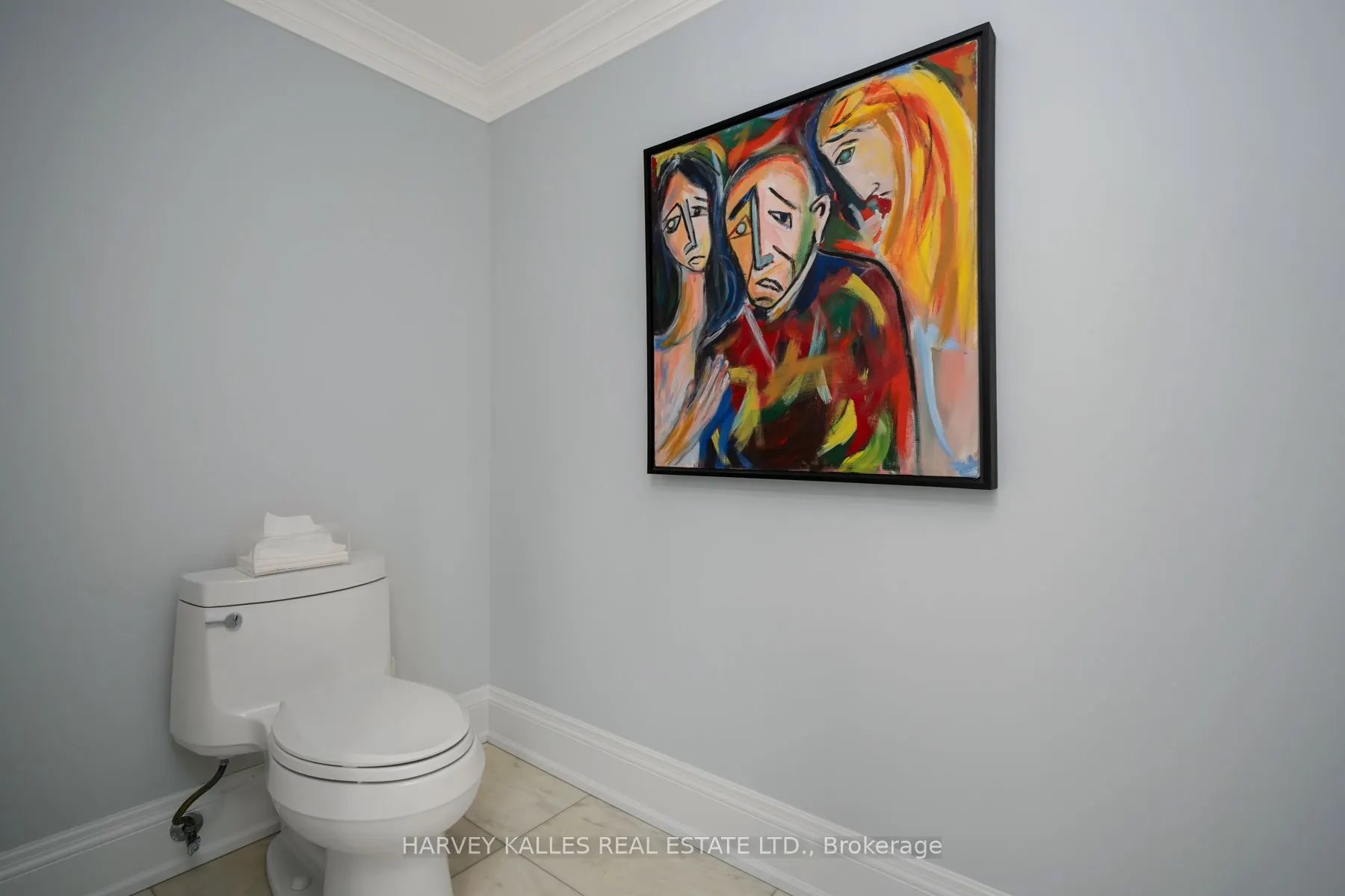 319 Lonsdale Road #2D