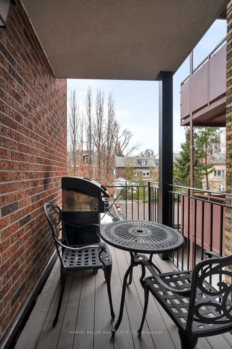 319 Lonsdale Road #2D