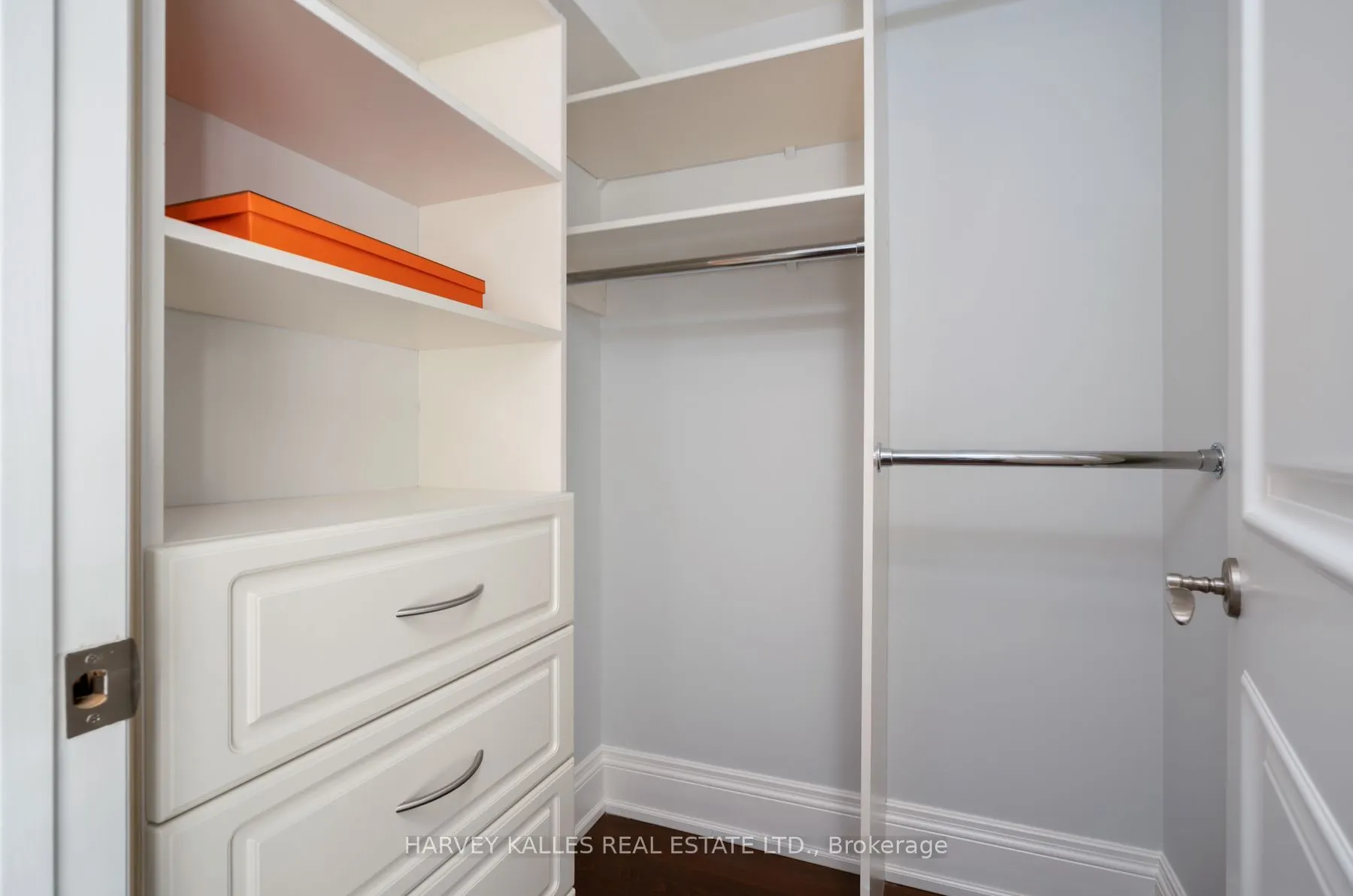 319 Lonsdale Road #2D