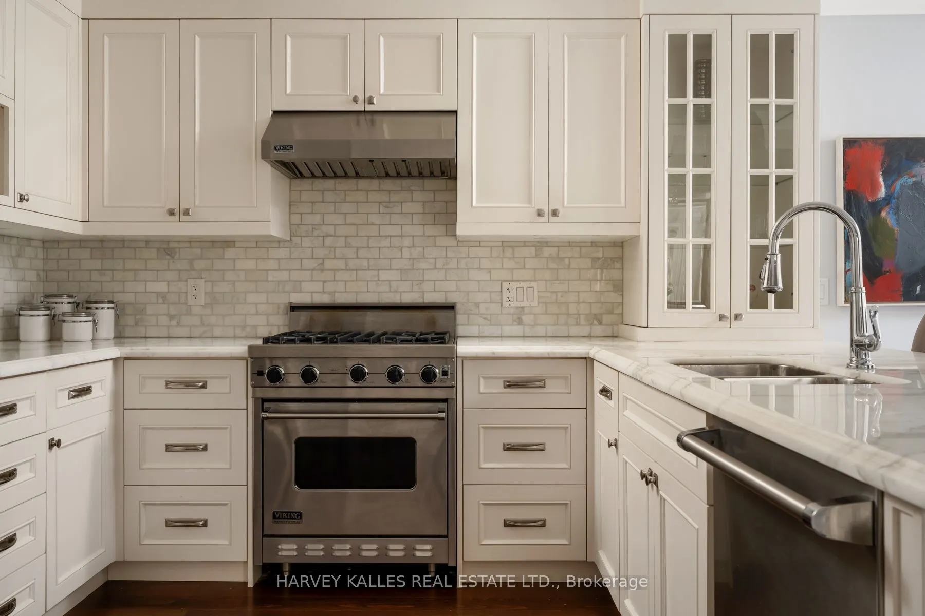 319 Lonsdale Road #2D