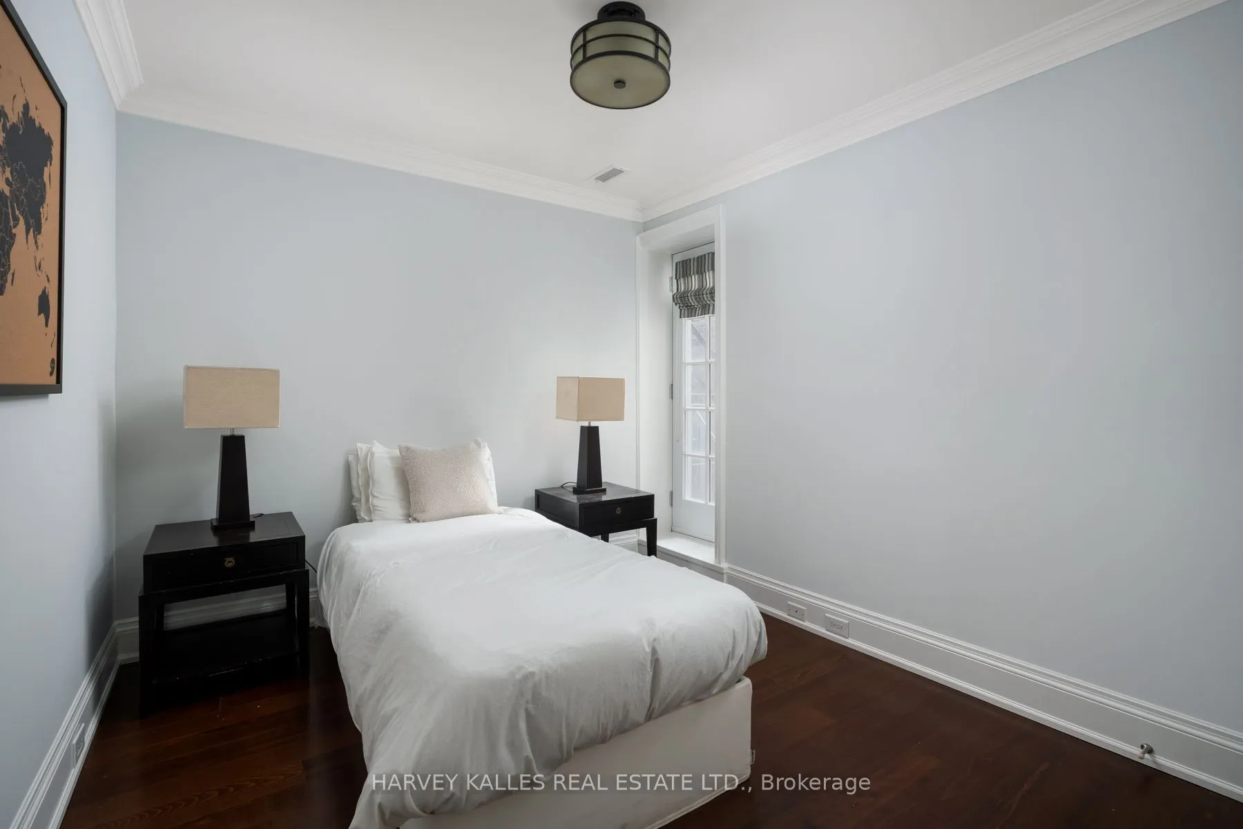 319 Lonsdale Road #2D