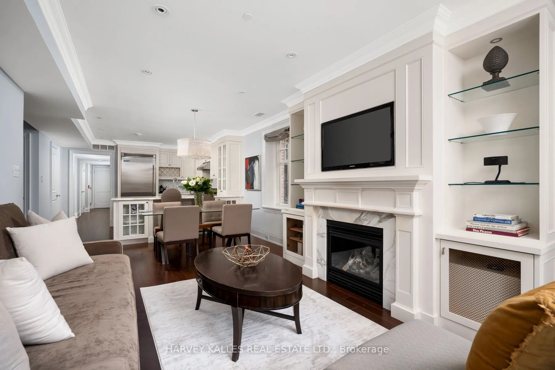 319 Lonsdale Road #2D