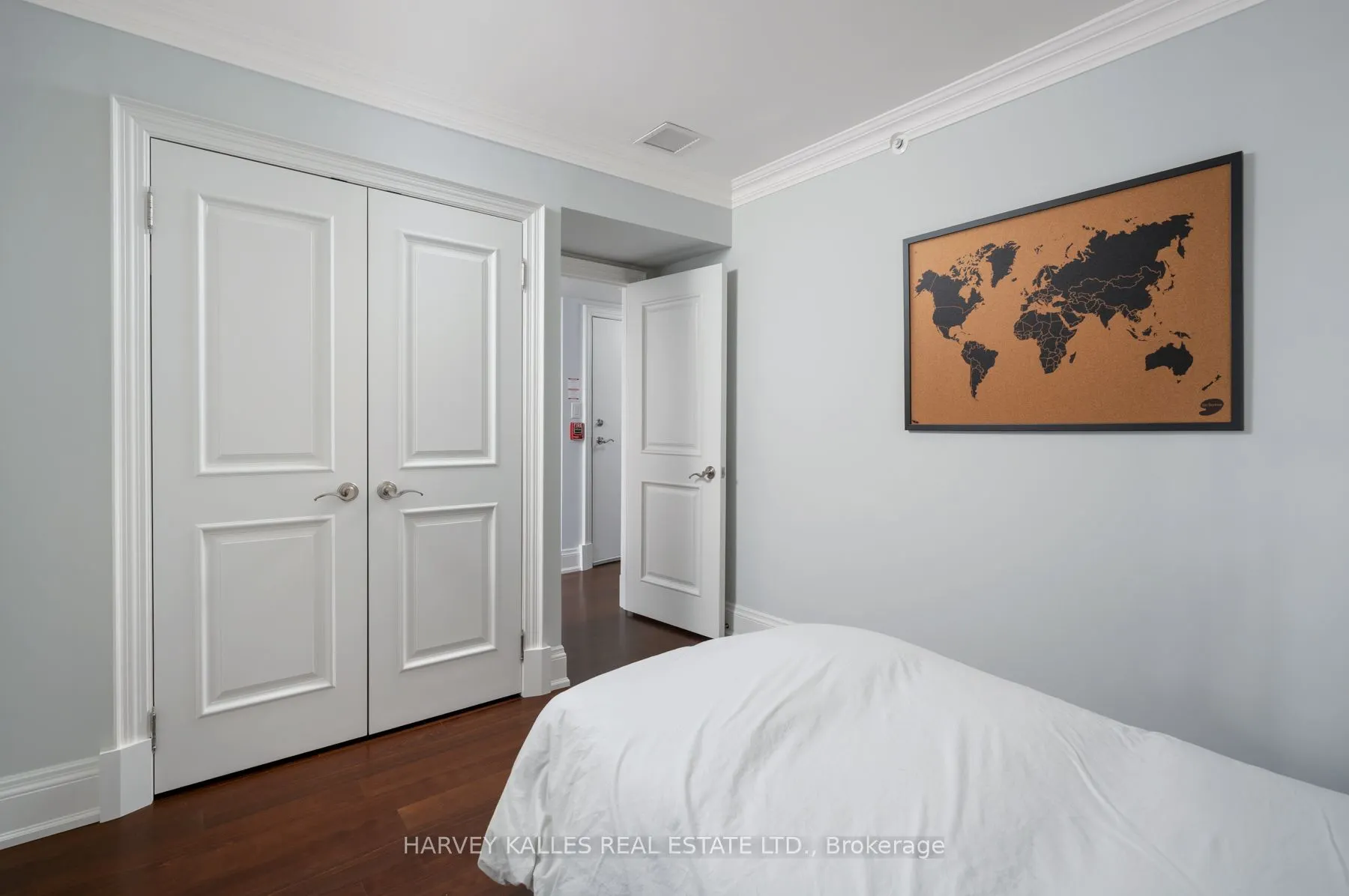 319 Lonsdale Road #2D