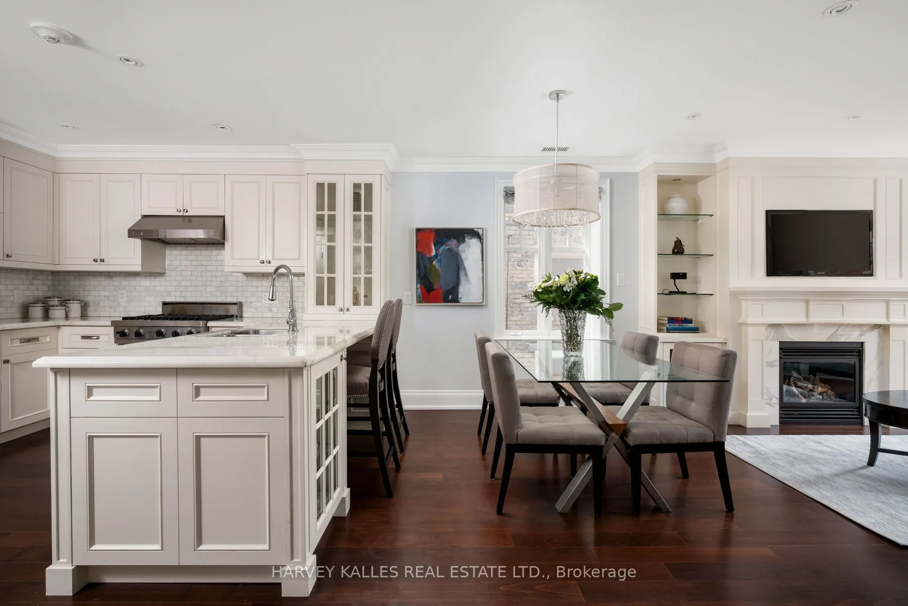 319 Lonsdale Road #2D