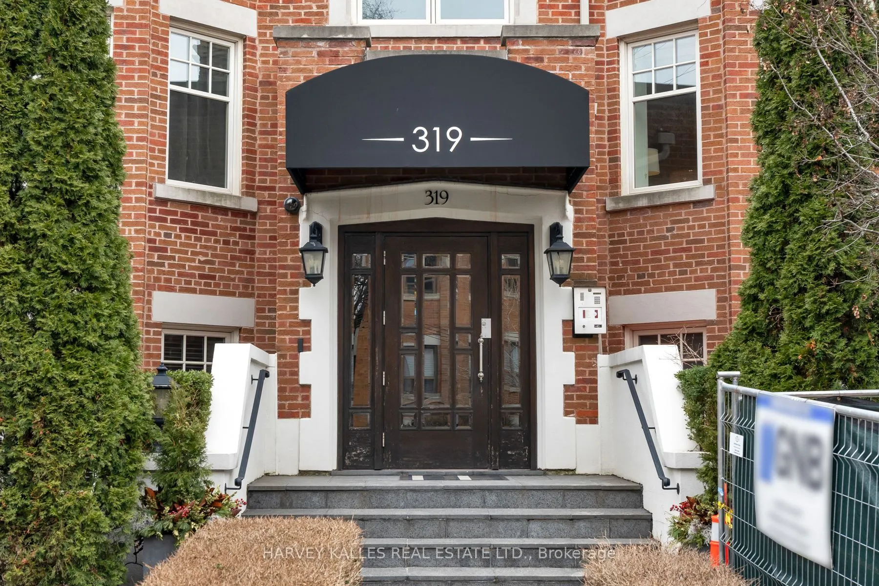 319 Lonsdale Road #2D