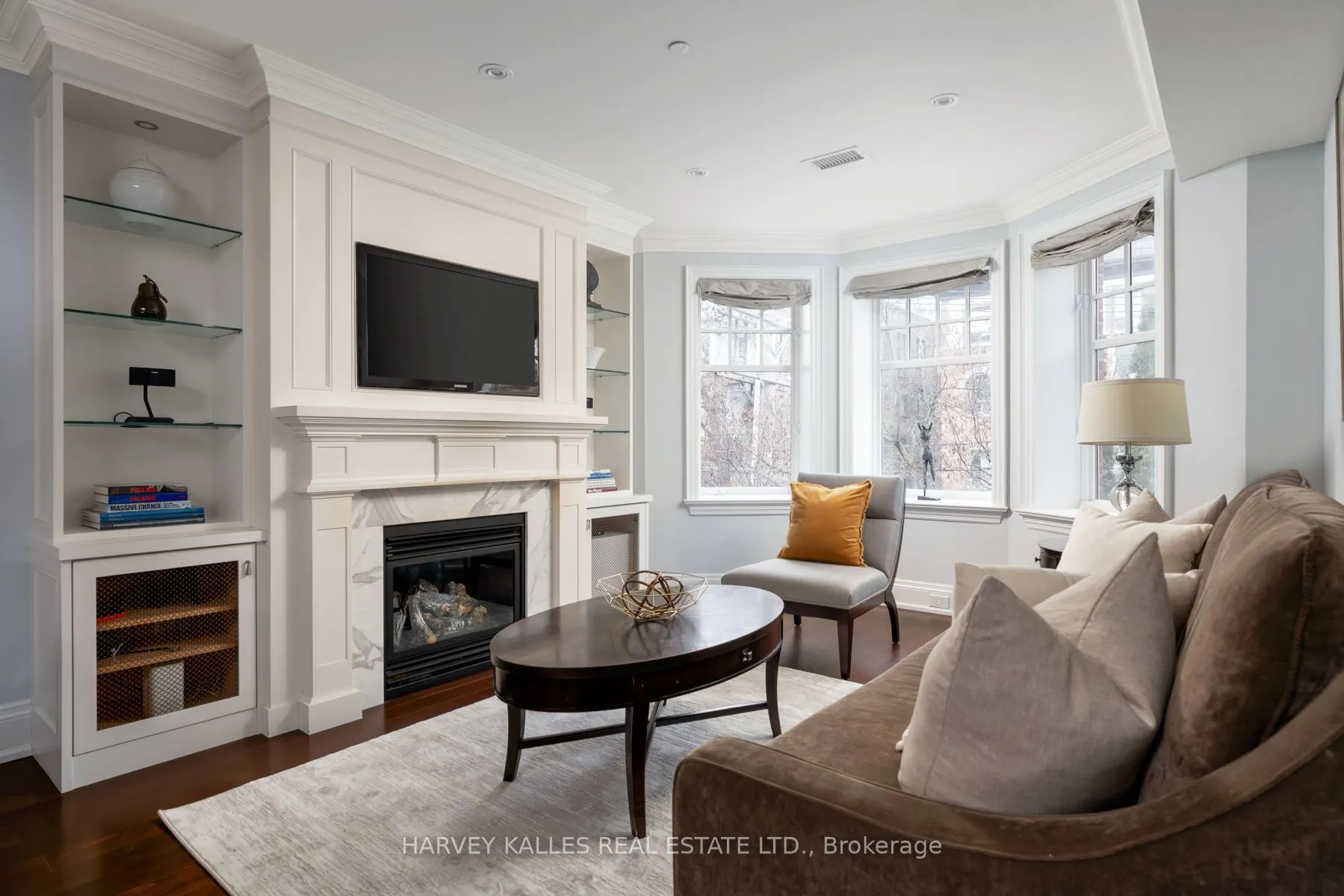 319 Lonsdale Road #2D