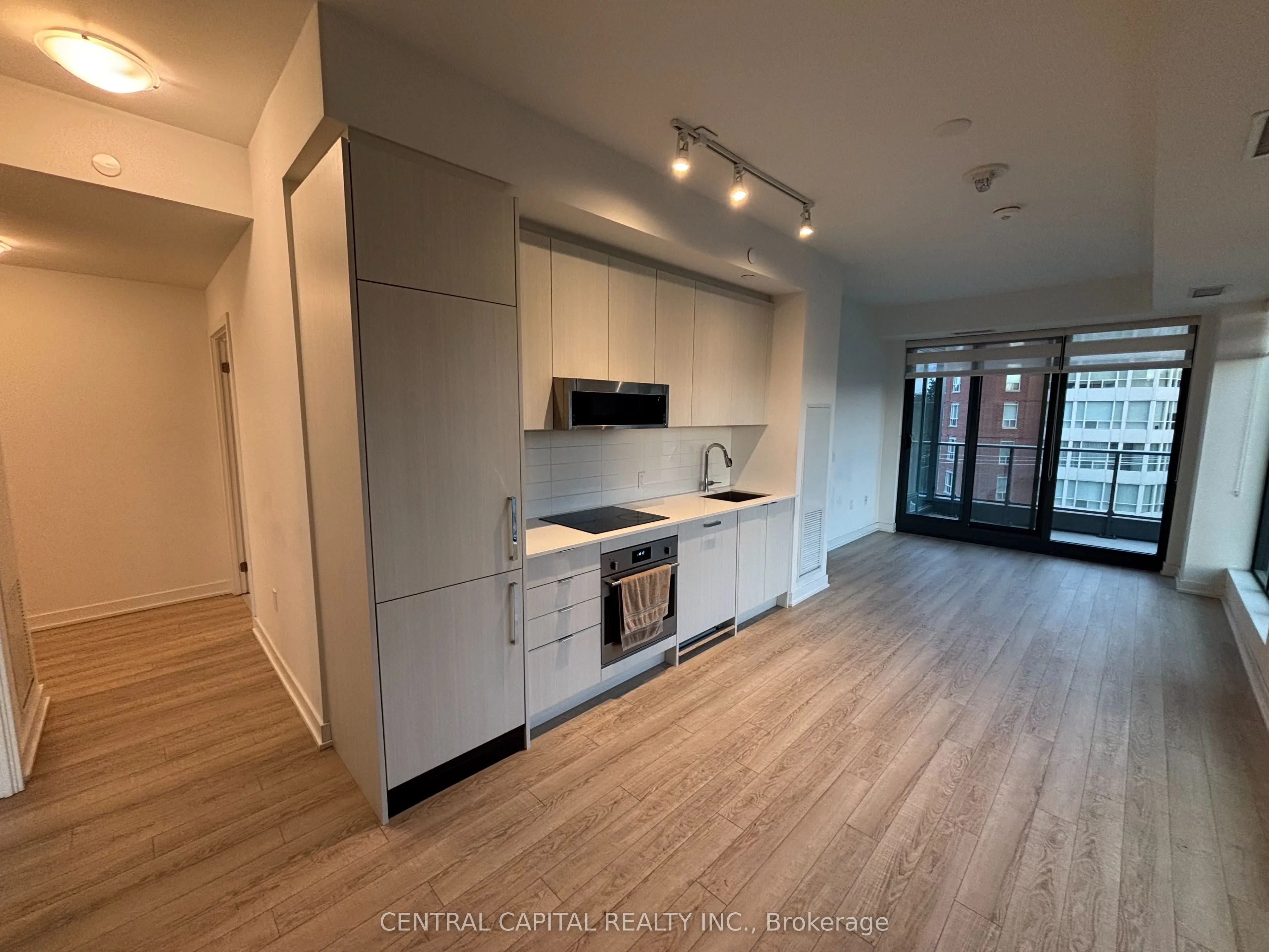 250 Lawrence Avenue W #419