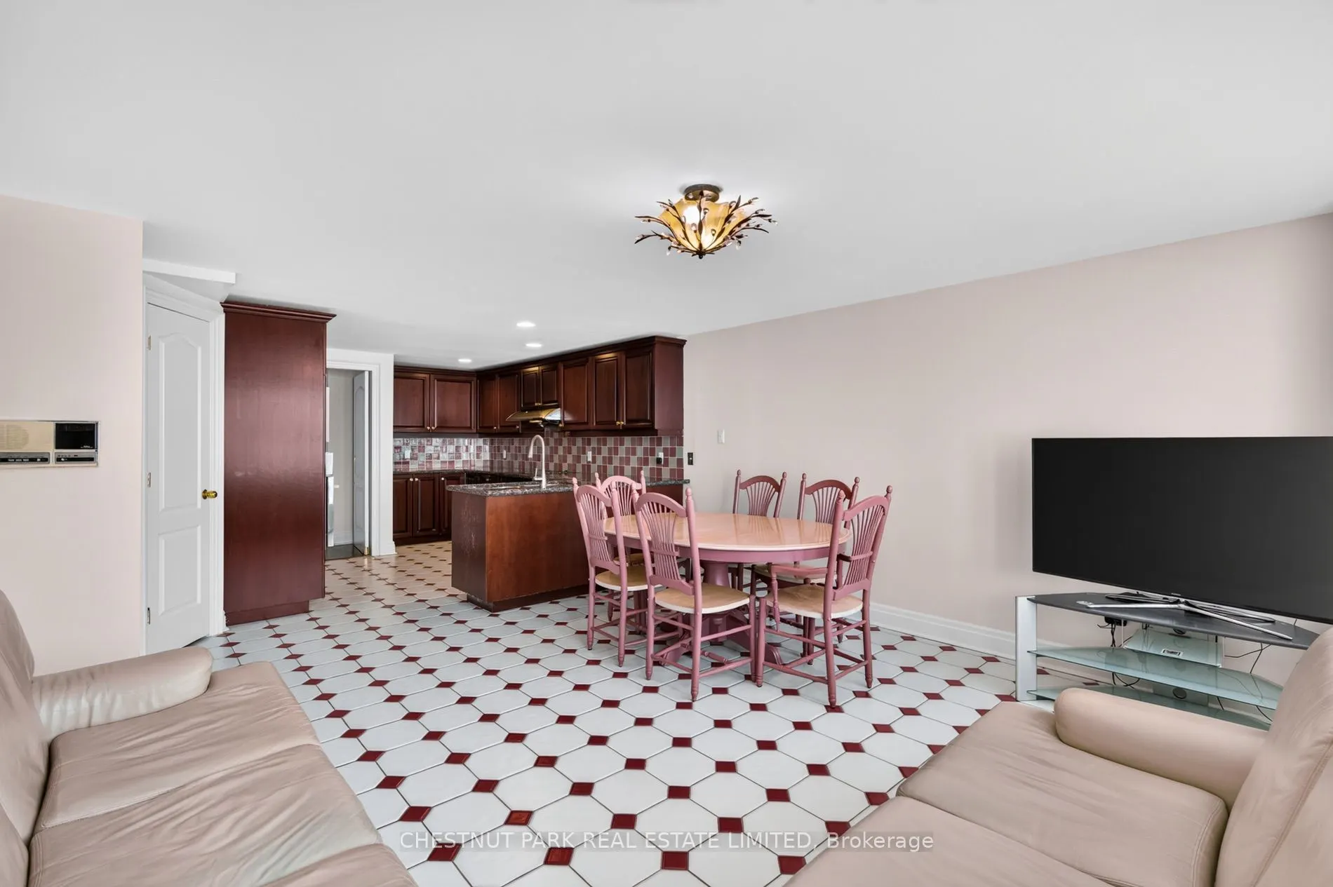 248 Spadina Road