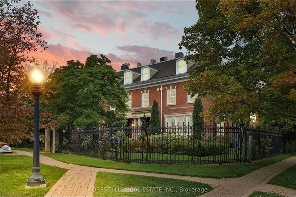 1 Chestnut Park #PH