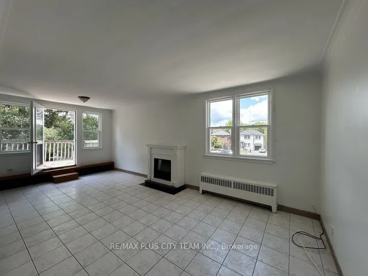 3432 Bathurst Street #2