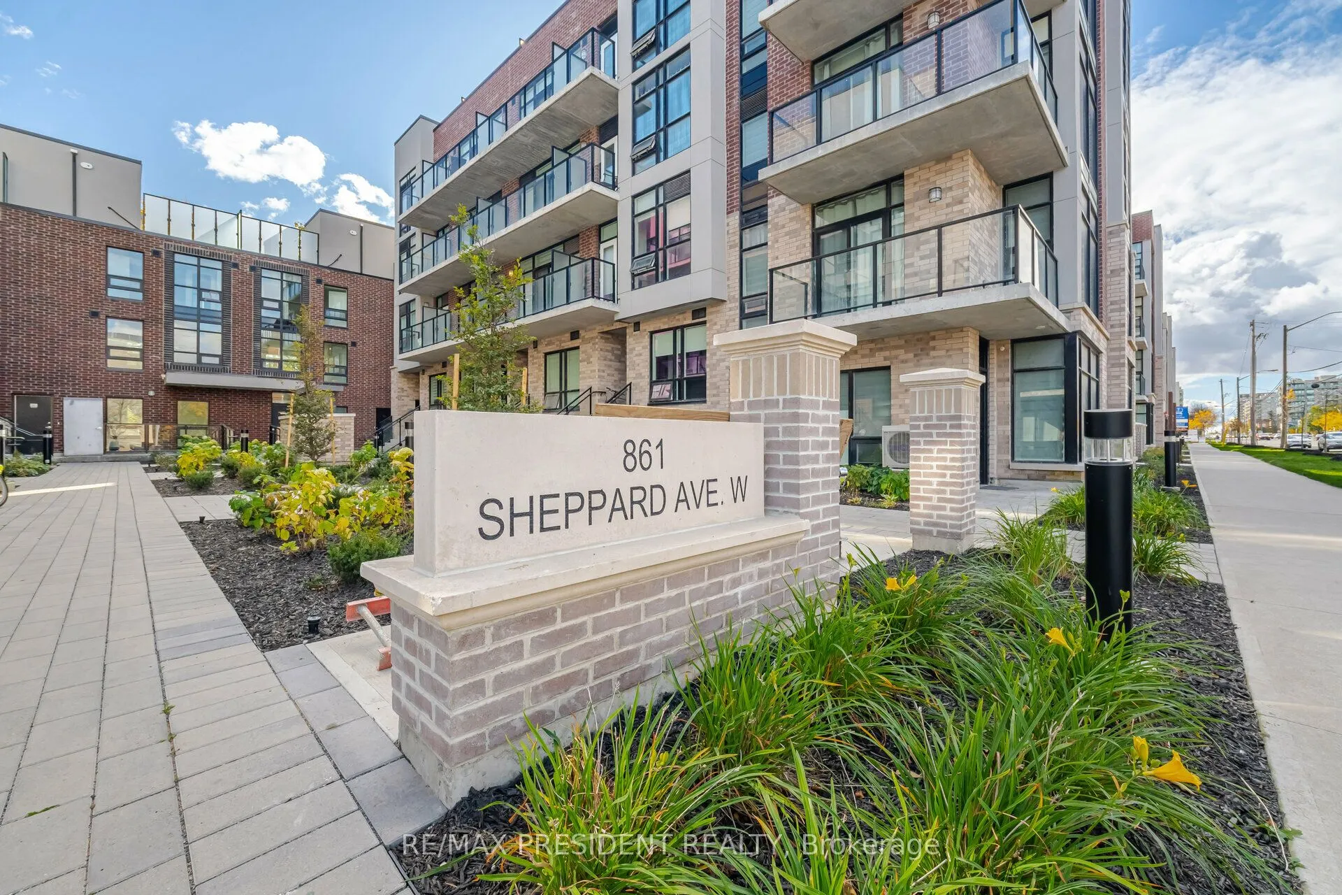 861 Sheppard Avenue W #41