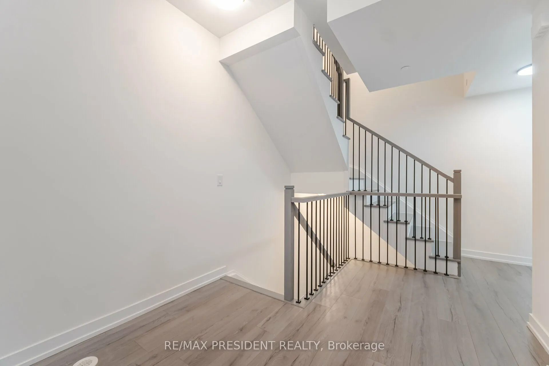 861 Sheppard Avenue W #41