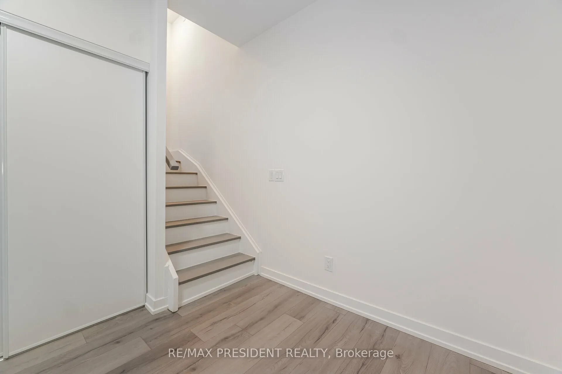861 Sheppard Avenue W #41