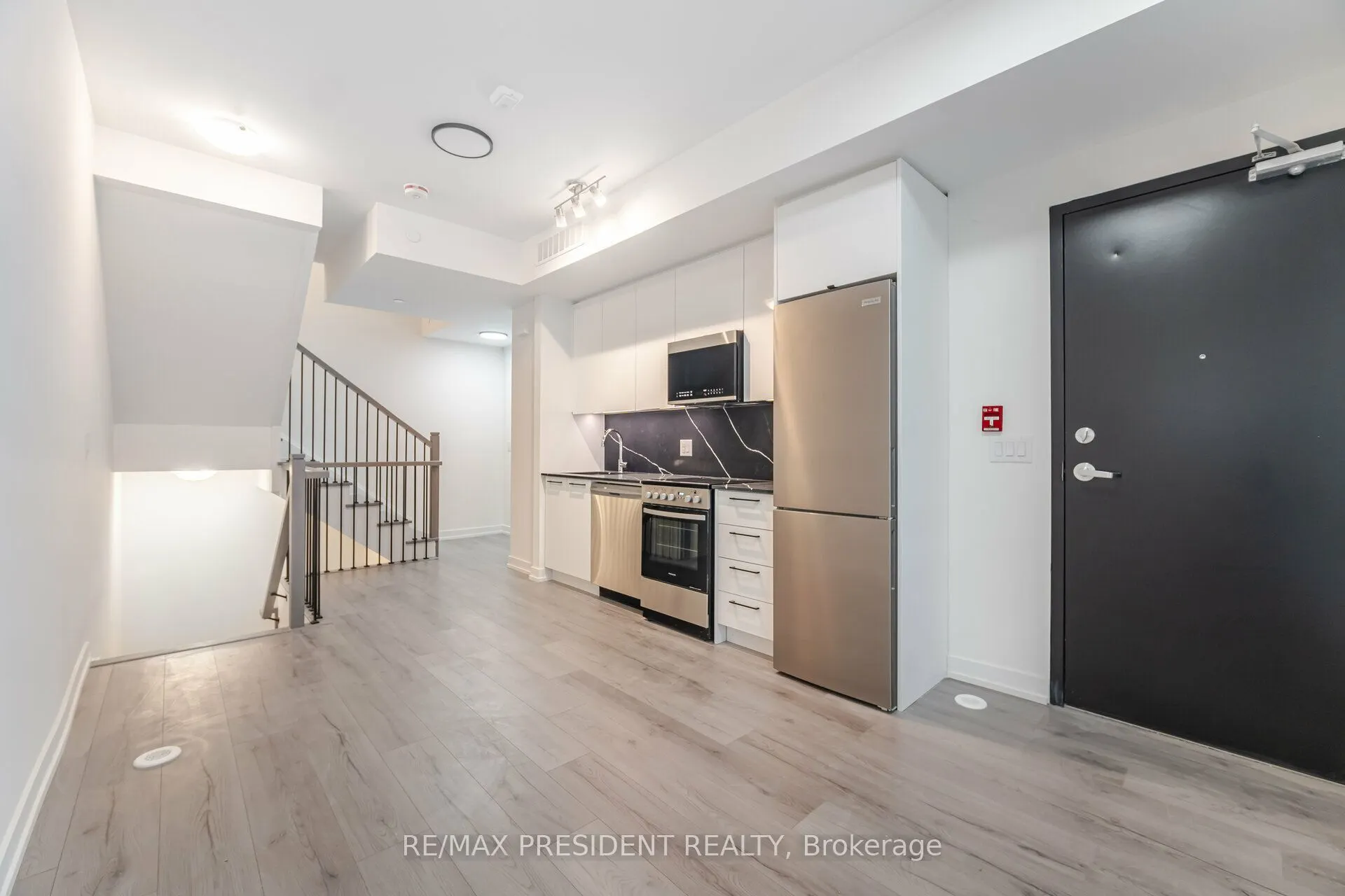 861 Sheppard Avenue W #41
