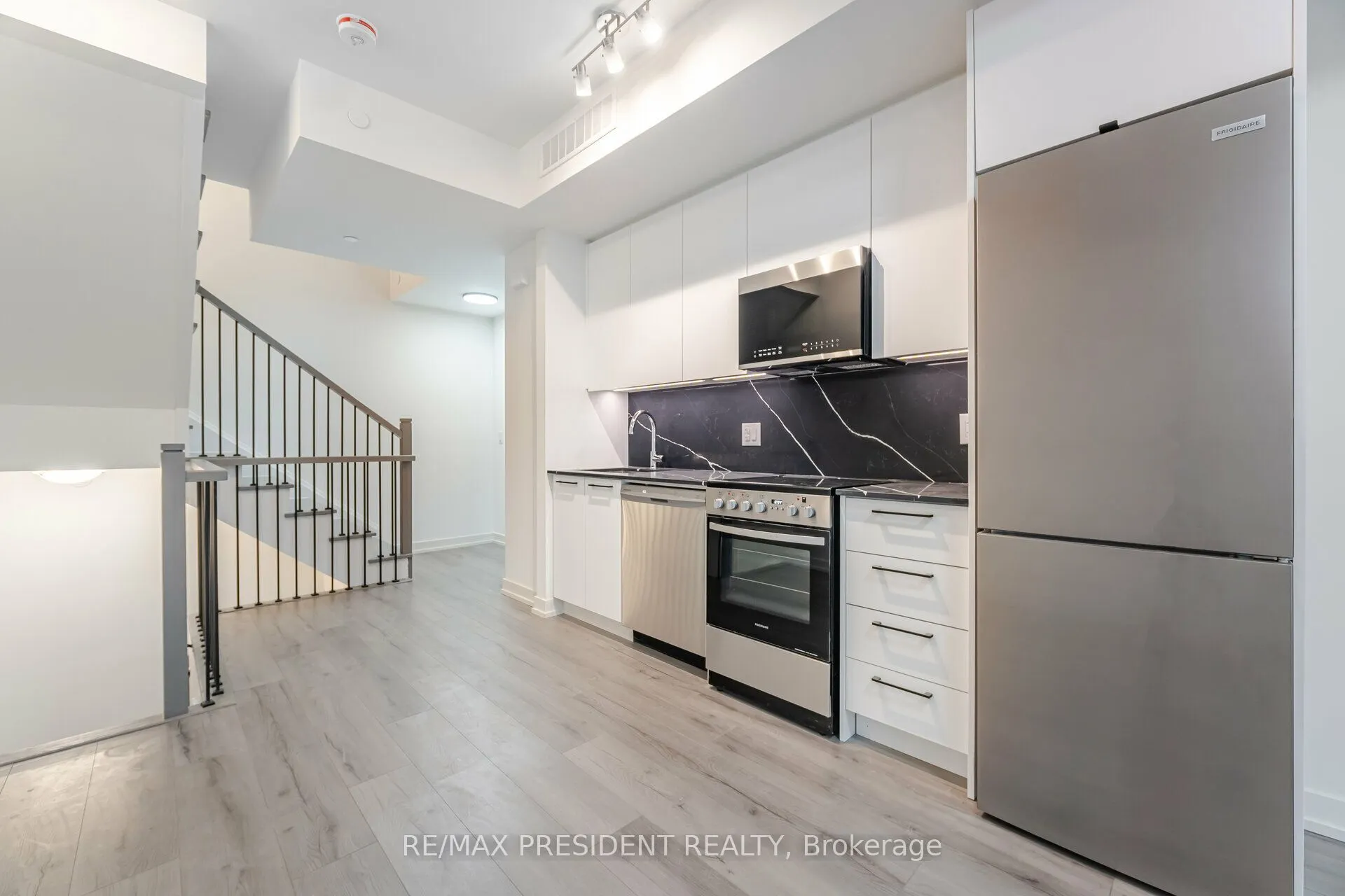 861 Sheppard Avenue W #41