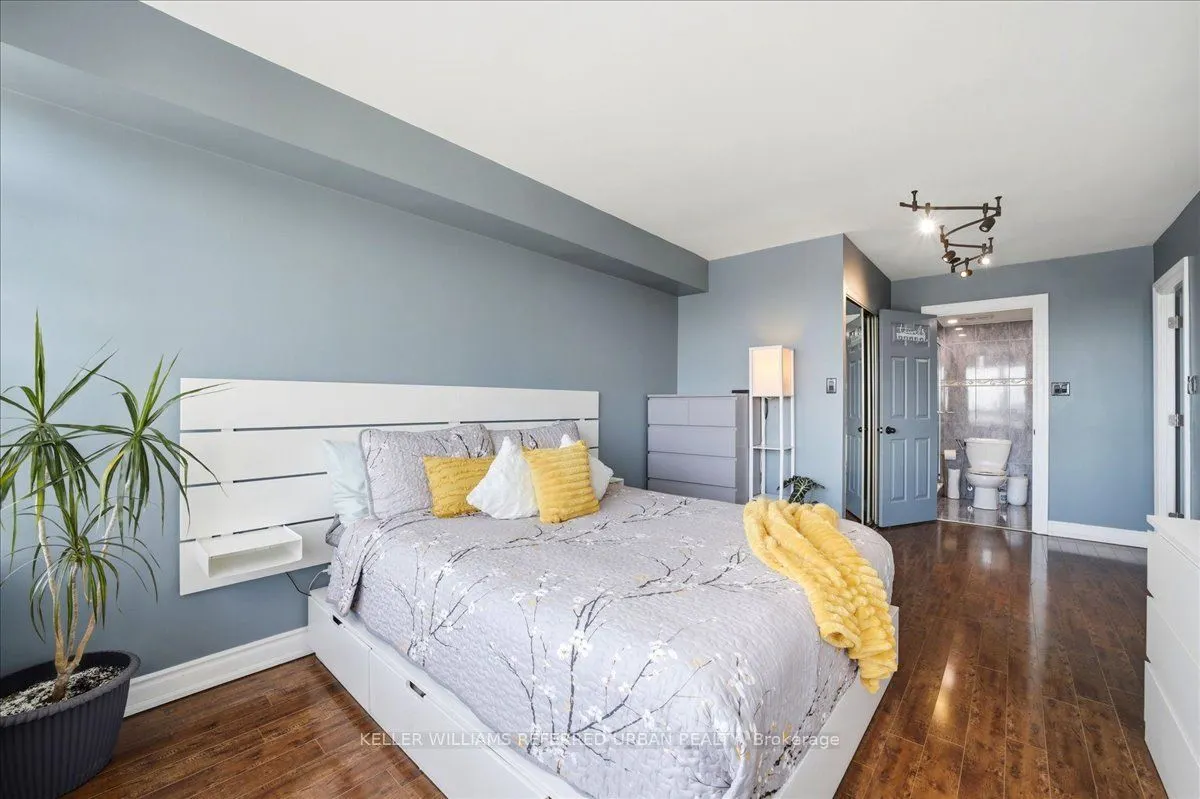10 Torresdale Avenue #1902