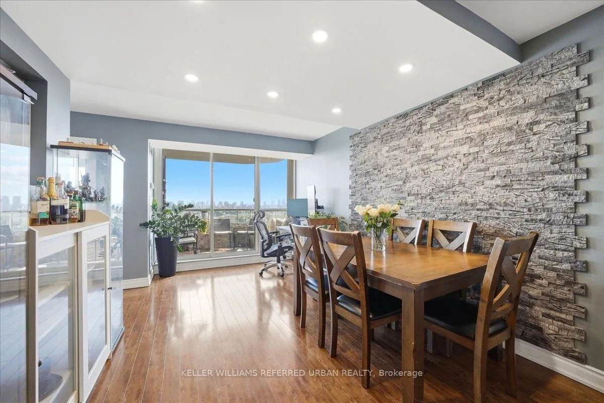 10 Torresdale Avenue #1902