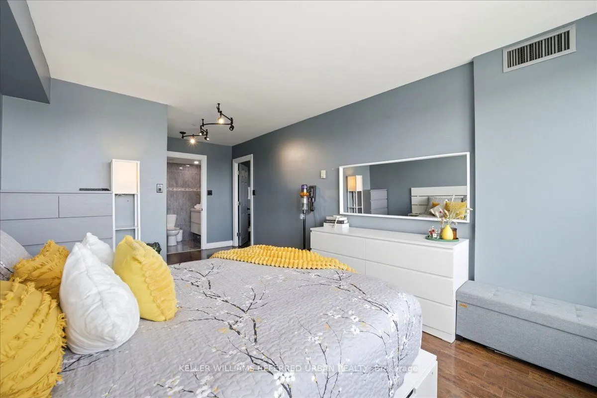 10 Torresdale Avenue #1902