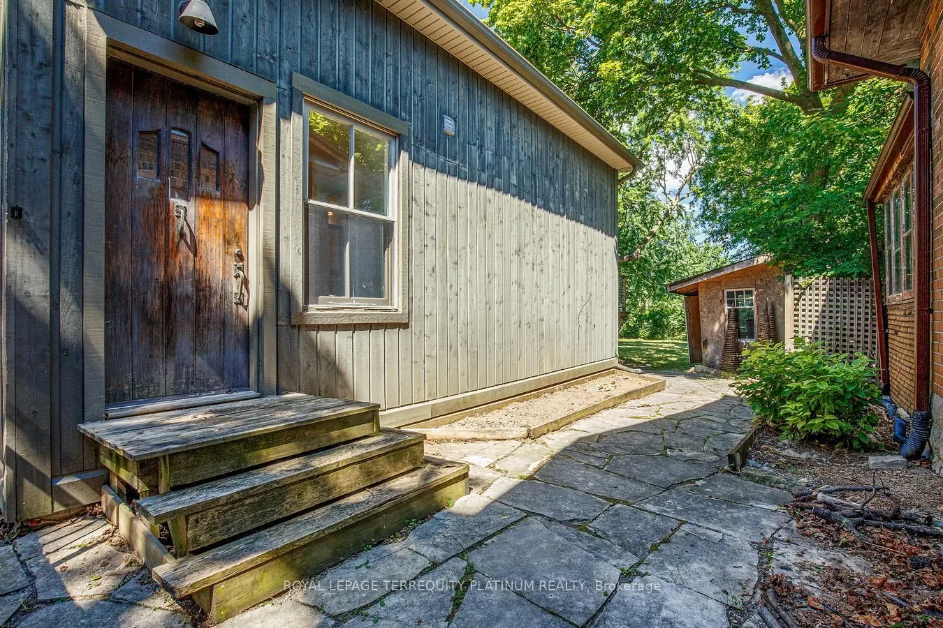 204 Ellerslie Avenue