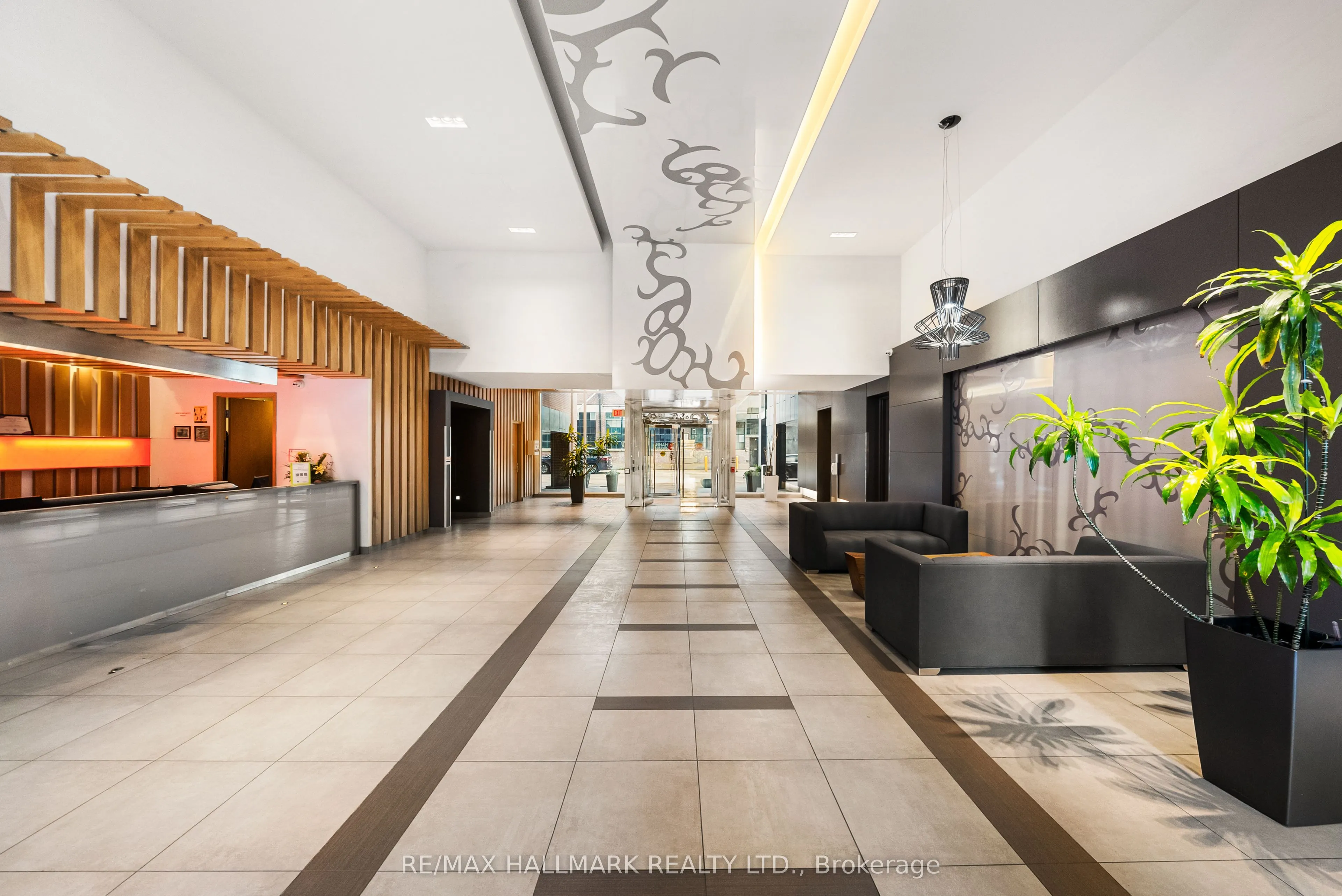 5 Hanna Avenue #617