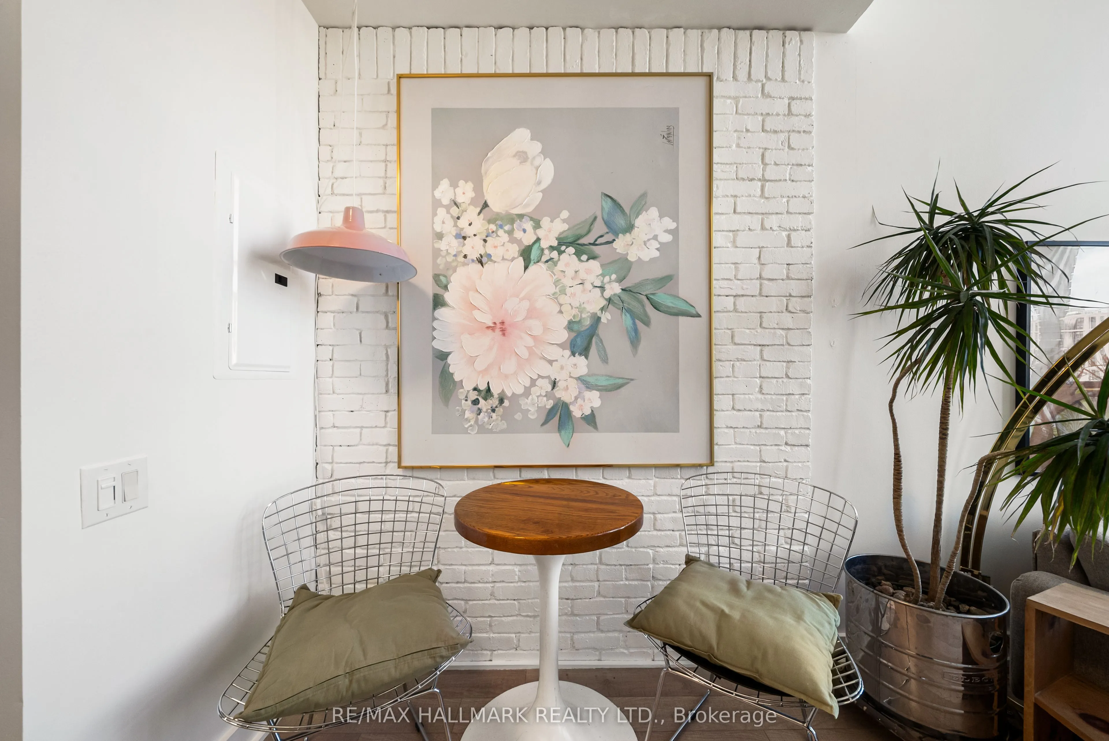 5 Hanna Avenue #617
