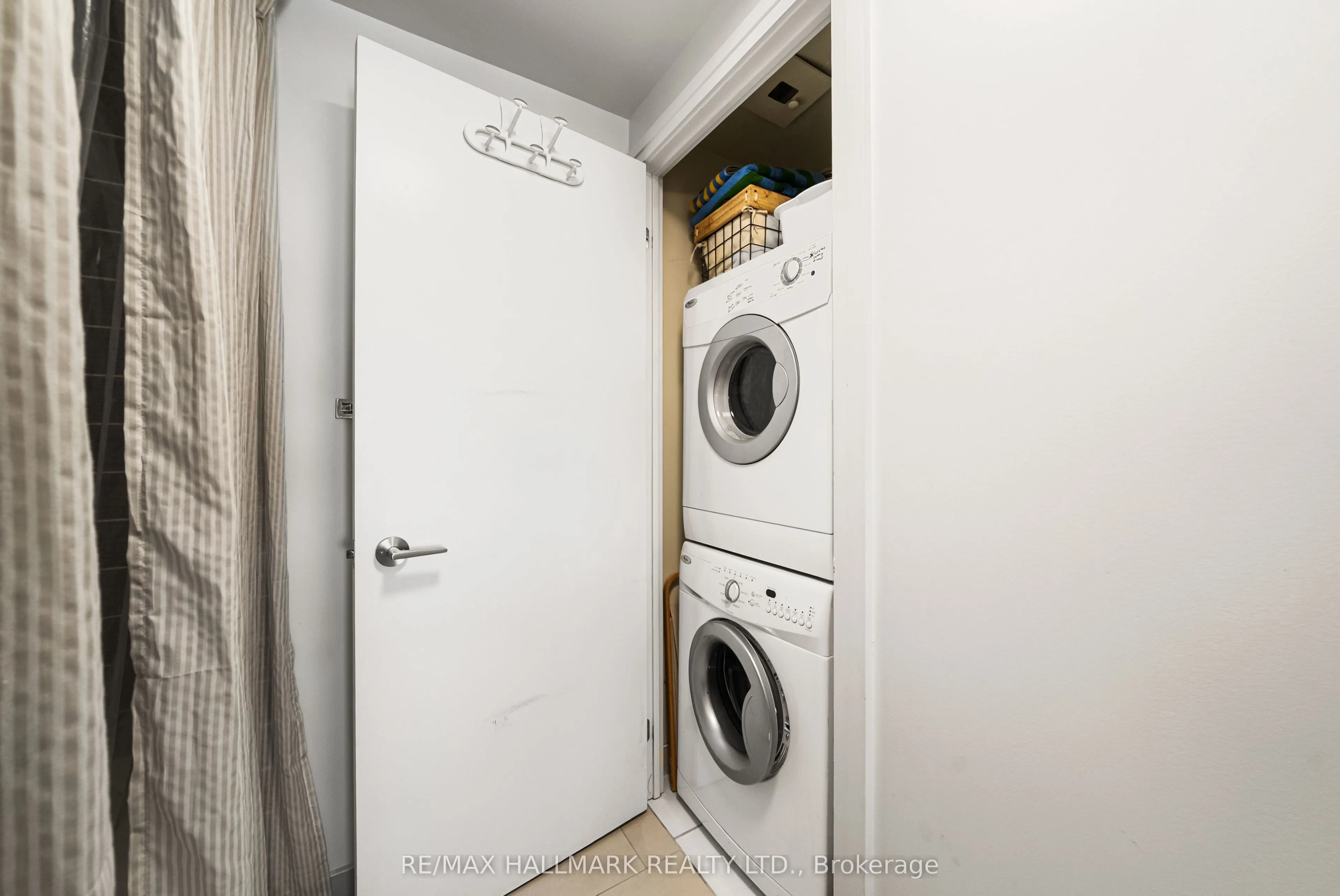5 Hanna Avenue #617