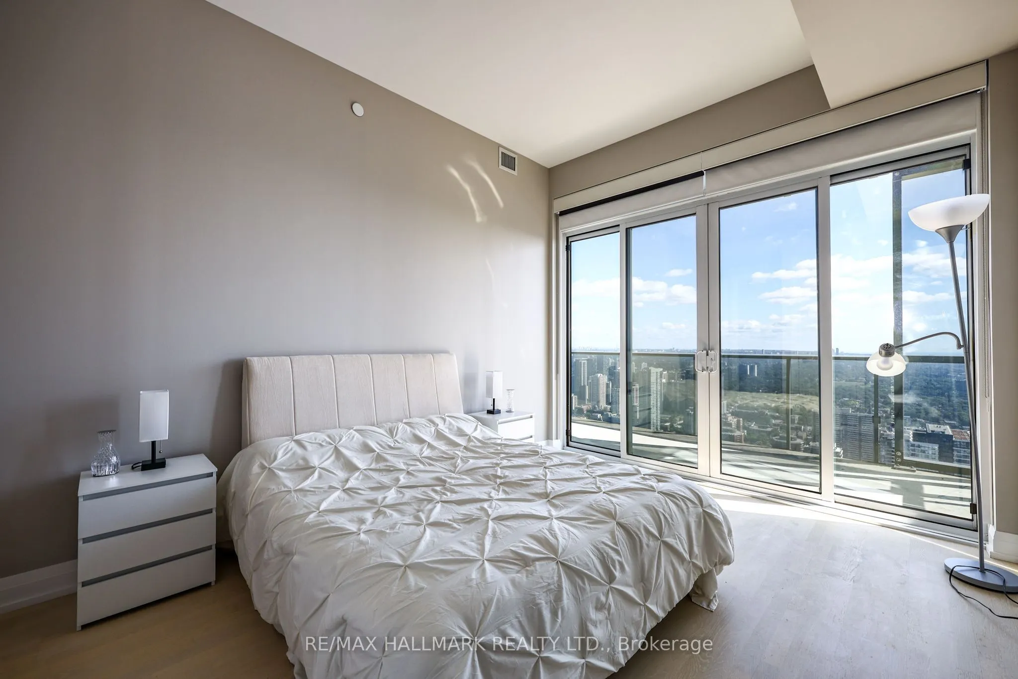 7 Grenville Street #6005