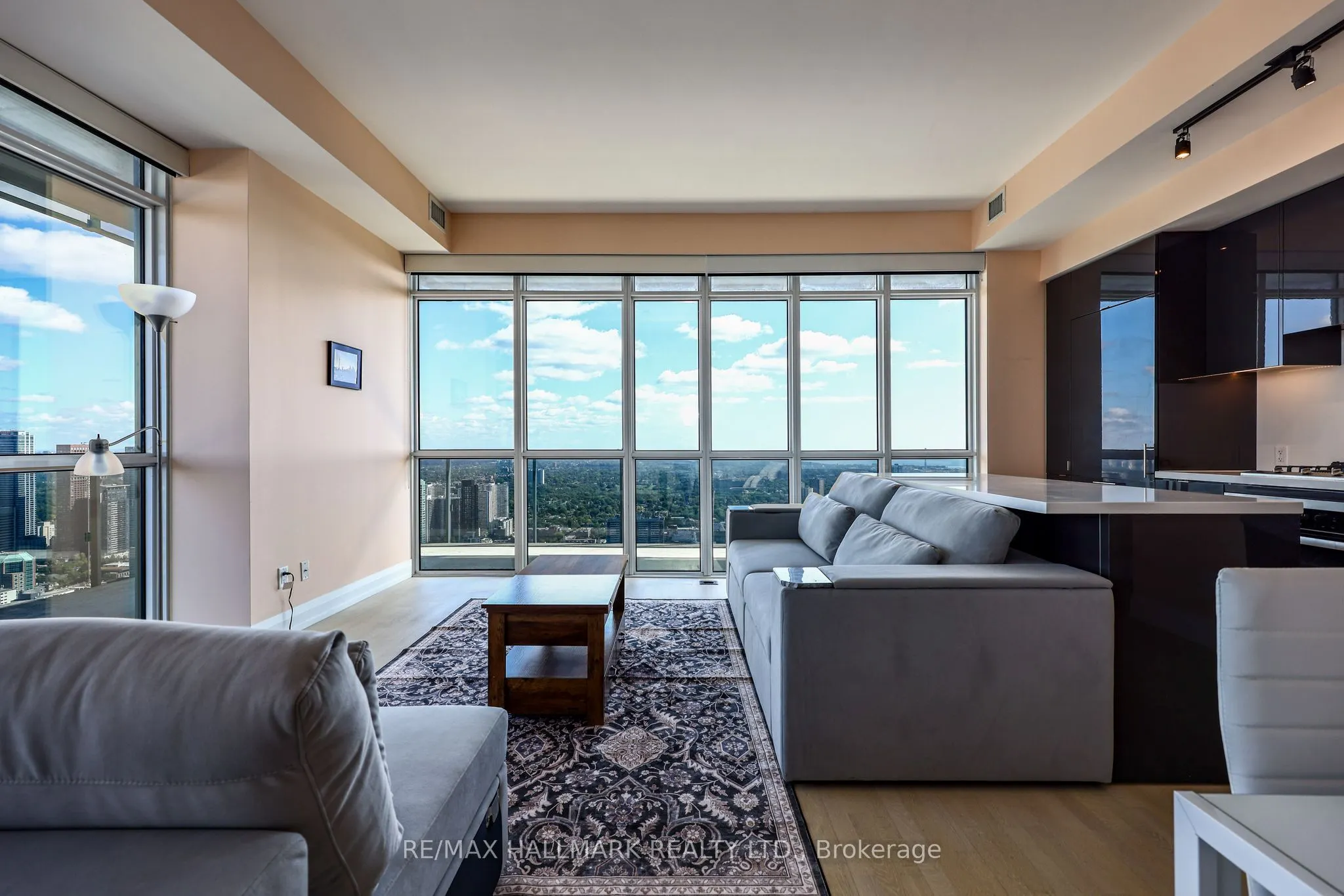 7 Grenville Street #6005