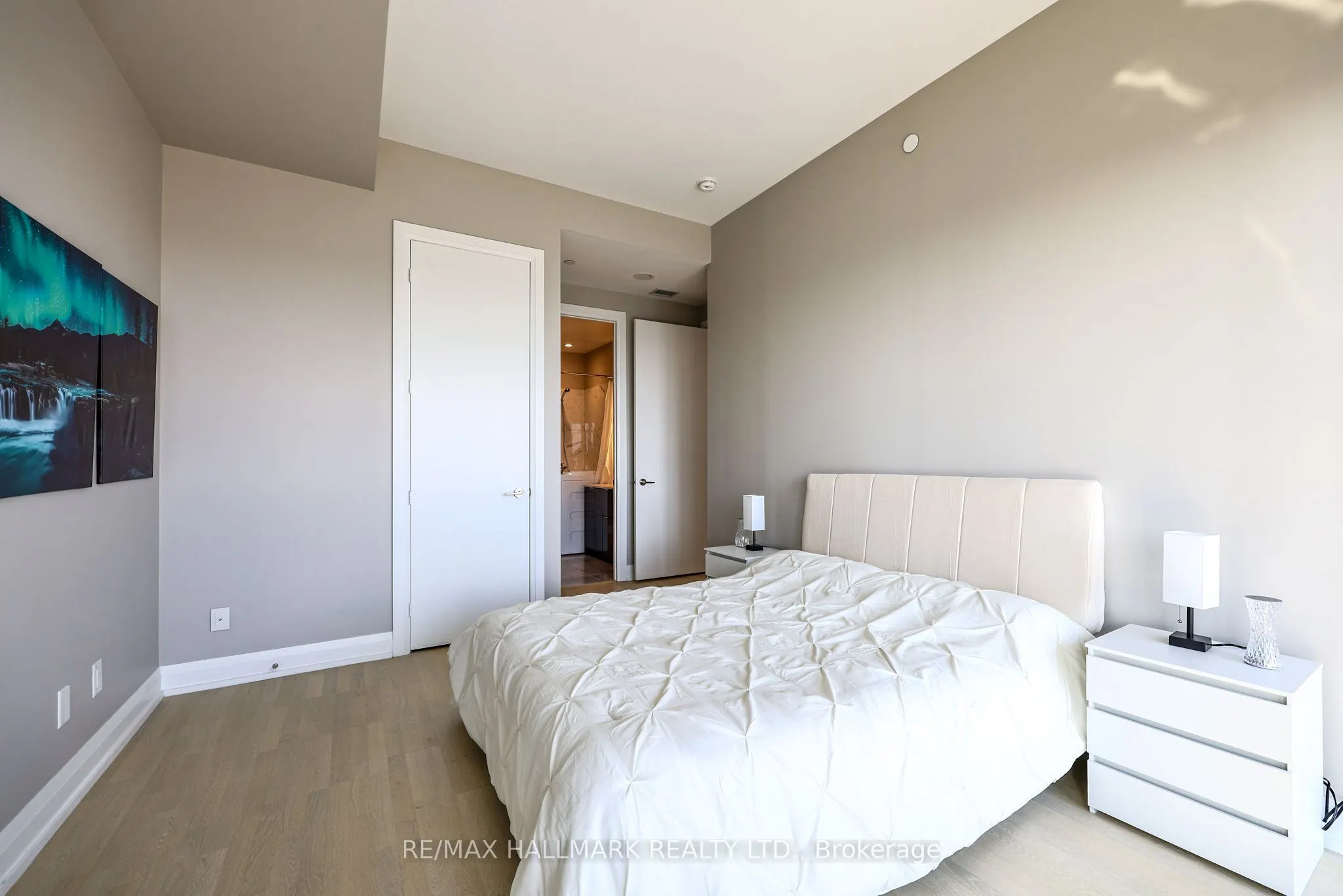 7 Grenville Street #6005